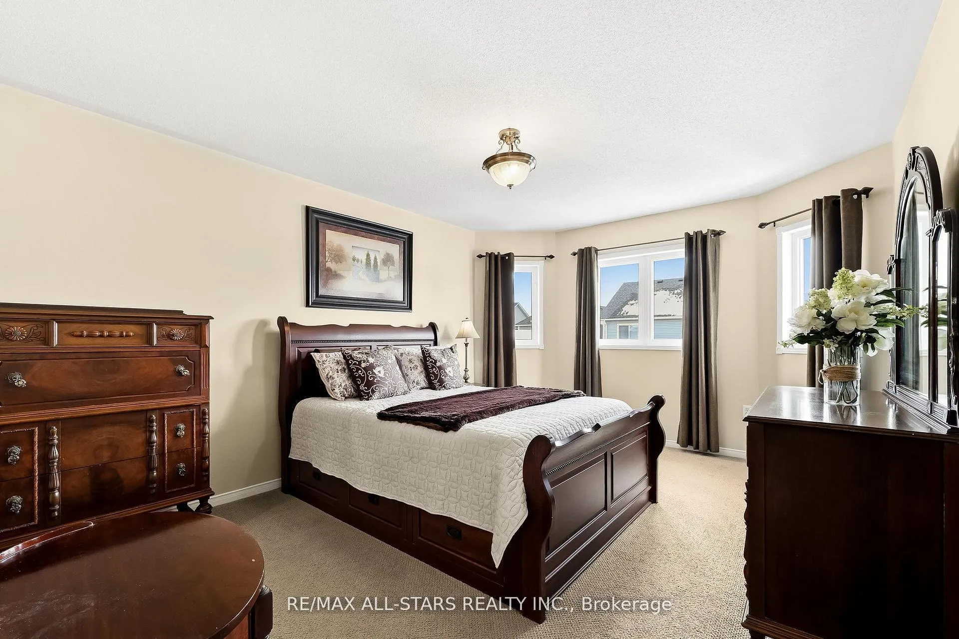 Photo 18 of 69 Matthewson Place, Whitby, Brooklin — HOMEH