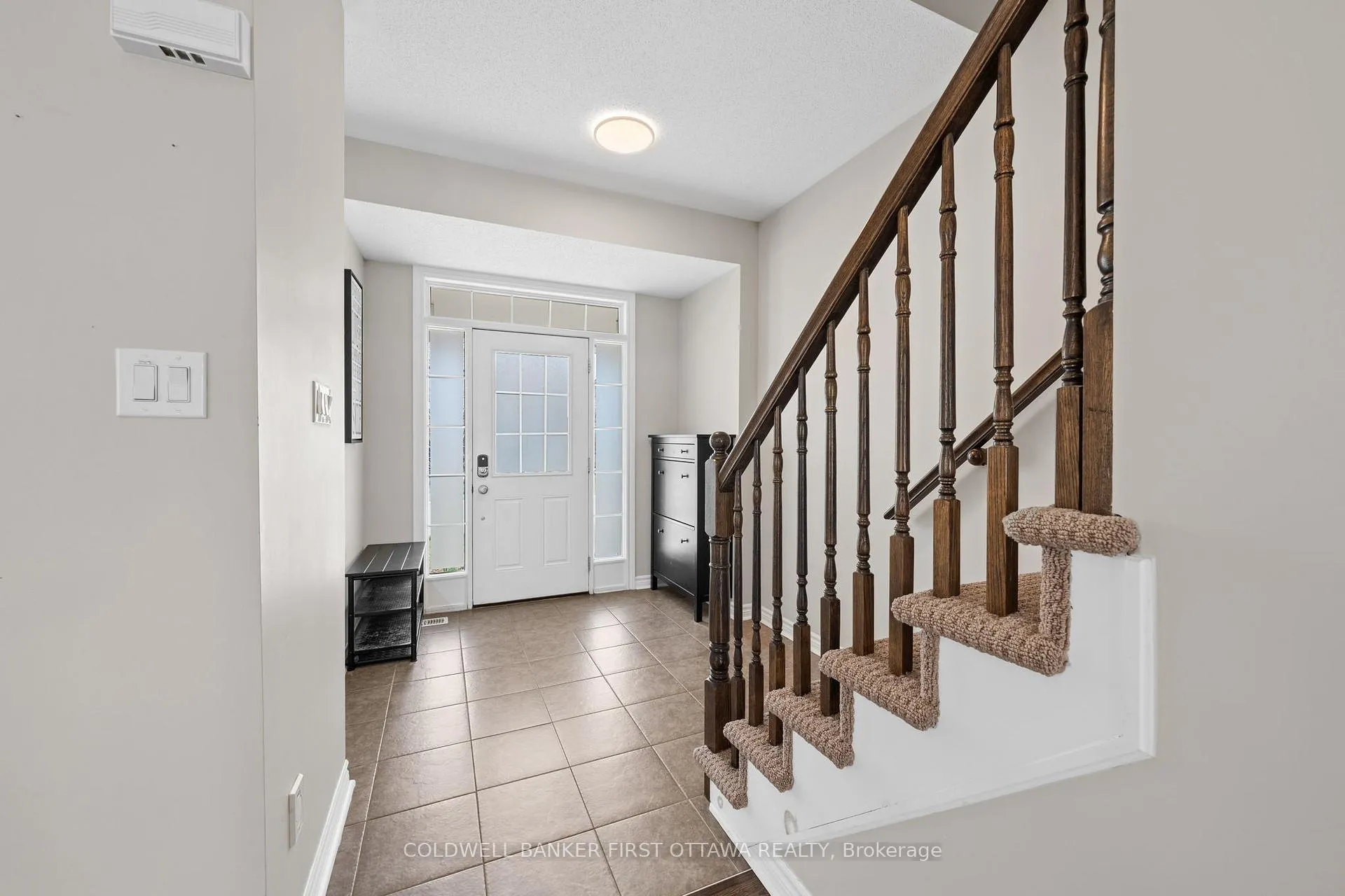 Photo 4 of 2176 Sunset Cove Circle, Ottawa, Barrhaven - Half Moon Bay — HOMEH