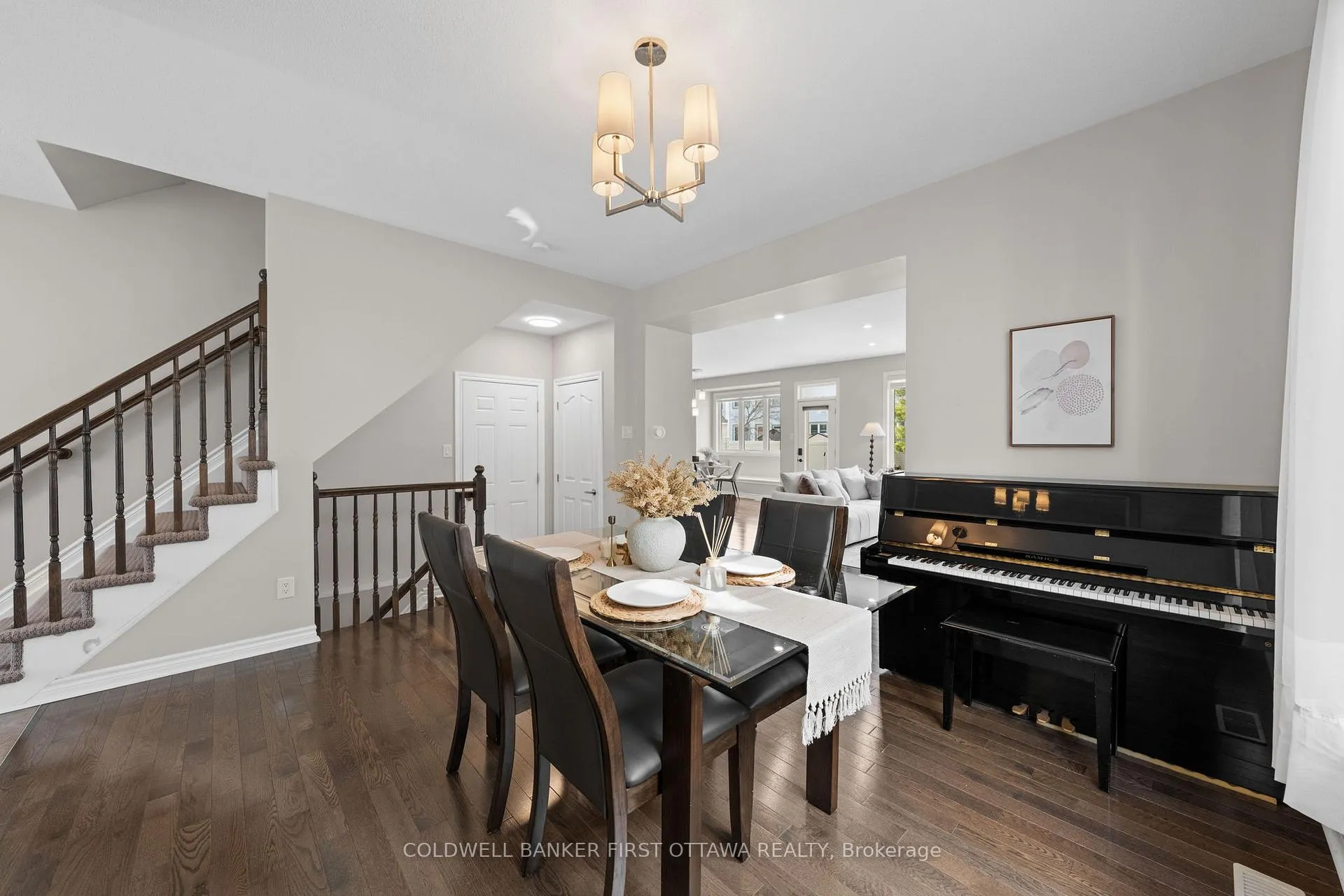 Photo 6 of 2176 Sunset Cove Circle, Ottawa, Barrhaven - Half Moon Bay — HOMEH