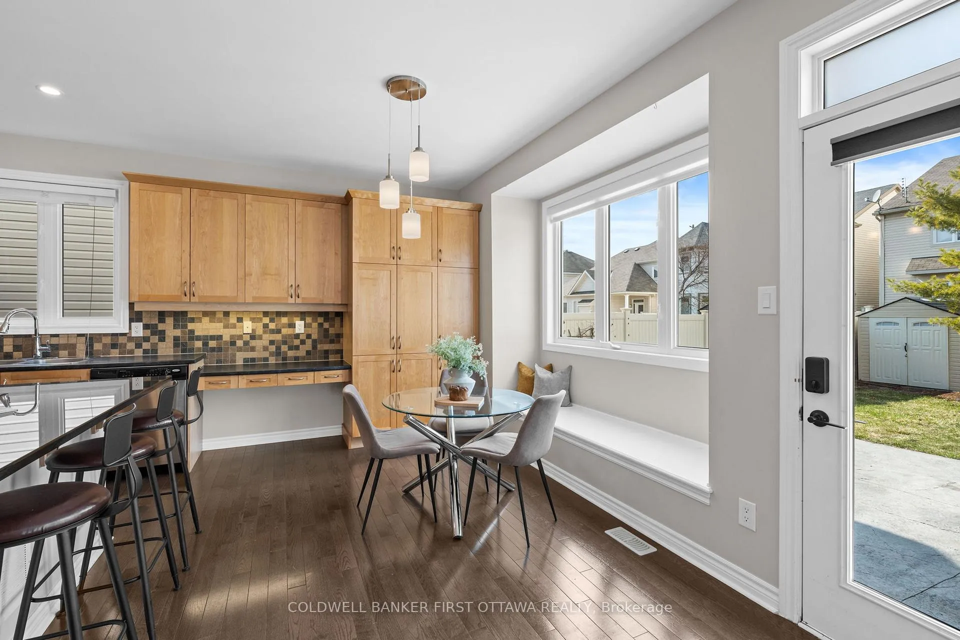 Photo 13 of 2176 Sunset Cove Circle, Ottawa, Barrhaven - Half Moon Bay — HOMEH