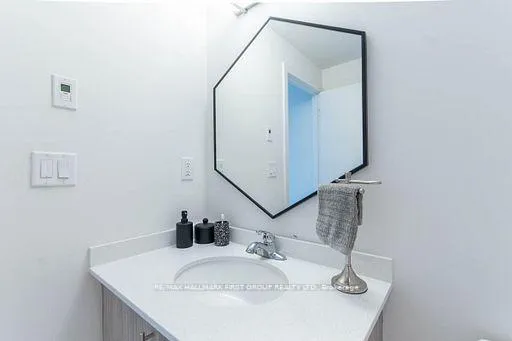 Photo 5 of Unit 411, 16 Markle Crescent, Hamilton, Ancaster — HOMEH