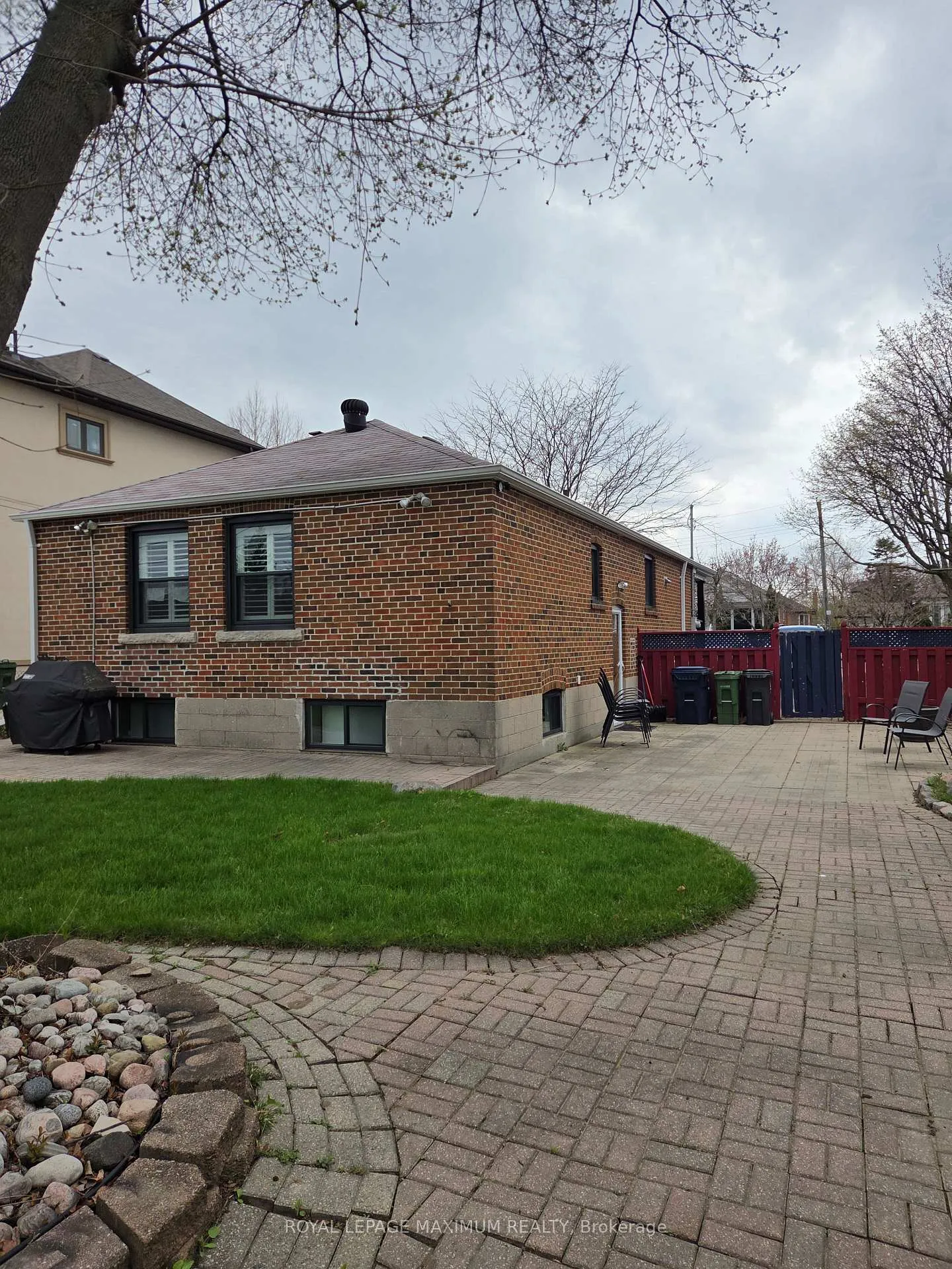 Photo 2 of 33 Alice Crescent, Scarborough, Wexford-Maryvale — HOMEH
