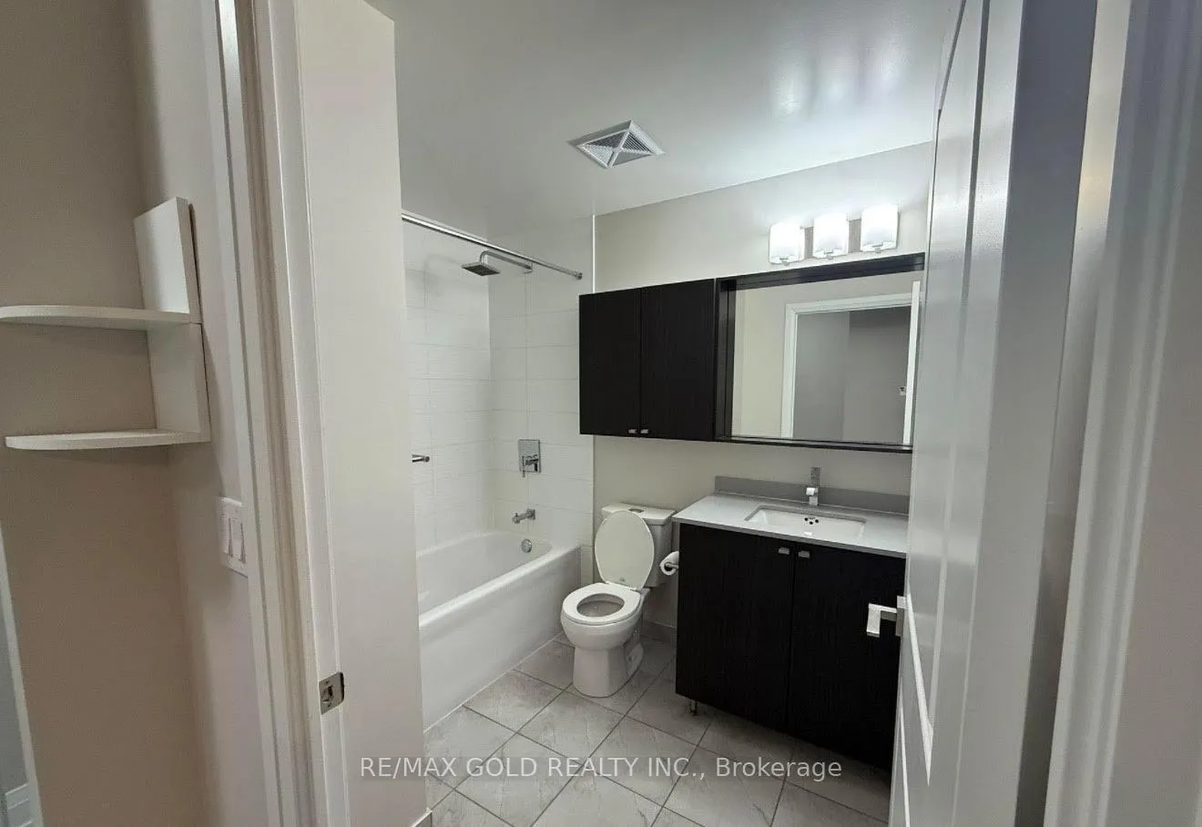 Photo 6 of Unit 510, 3700 Highway 7, Vaughan, Vaughan Corporate Centre — HOMEH