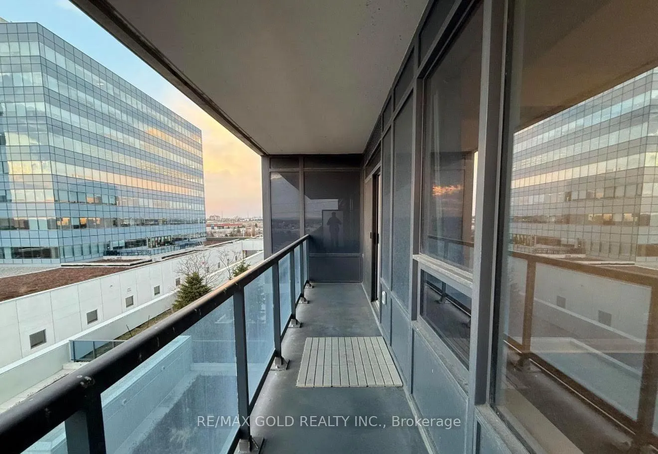 Photo 7 of Unit 510, 3700 Highway 7, Vaughan, Vaughan Corporate Centre — HOMEH
