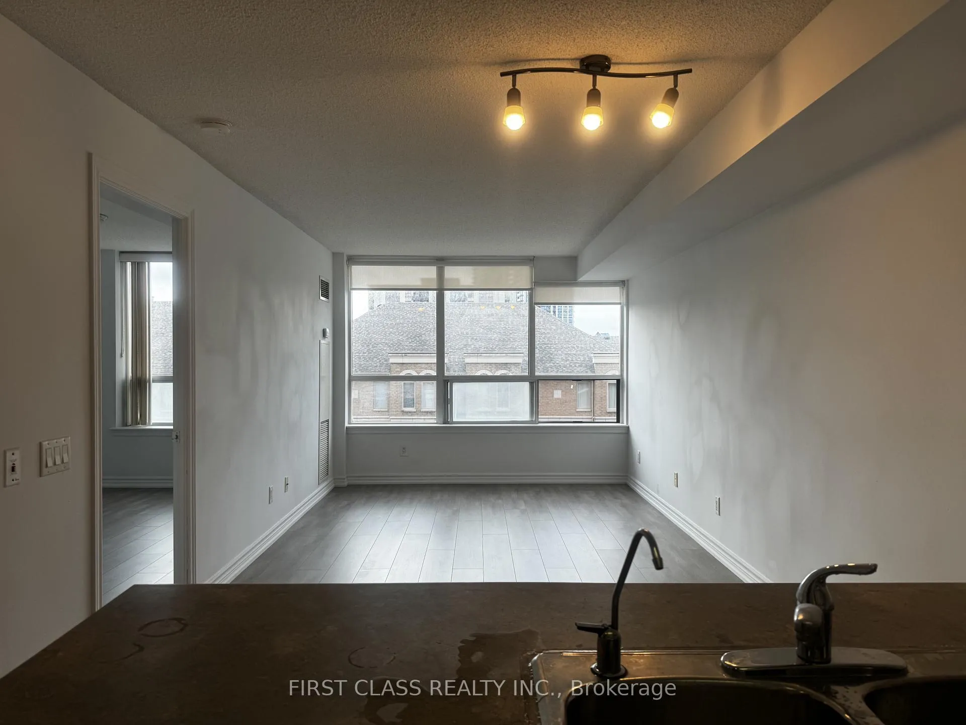 Photo 4 of Unit 505, 51 Times Avenue, Markham, Commerce Valley — HOMEH