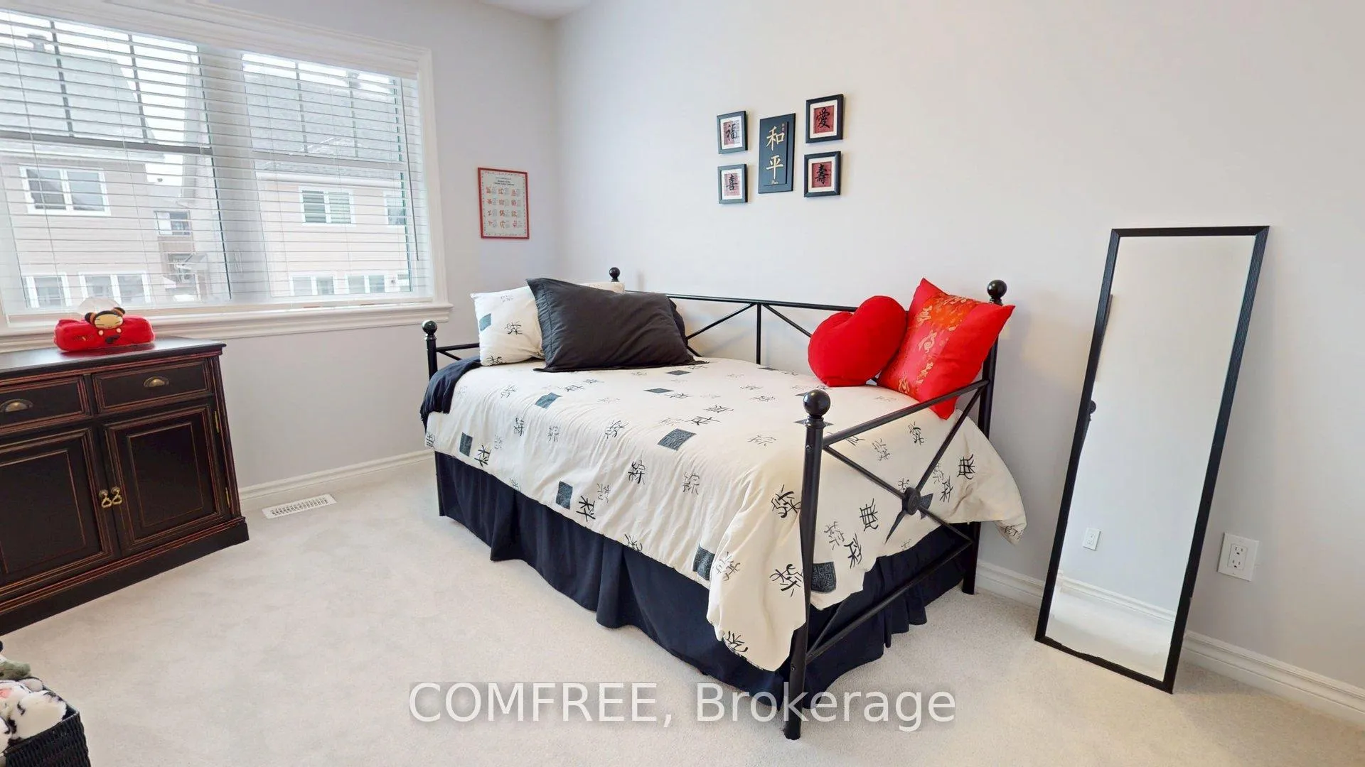 Photo 21 of 883 Antonio Farley Street, Ottawa, Camelot — HOMEH