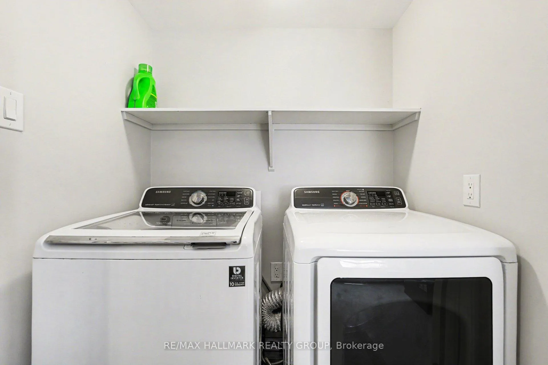 Photo 11 of 319 Livery Street, Ottawa, Kanata - Emerald Meadows/Trailwest — HOMEH