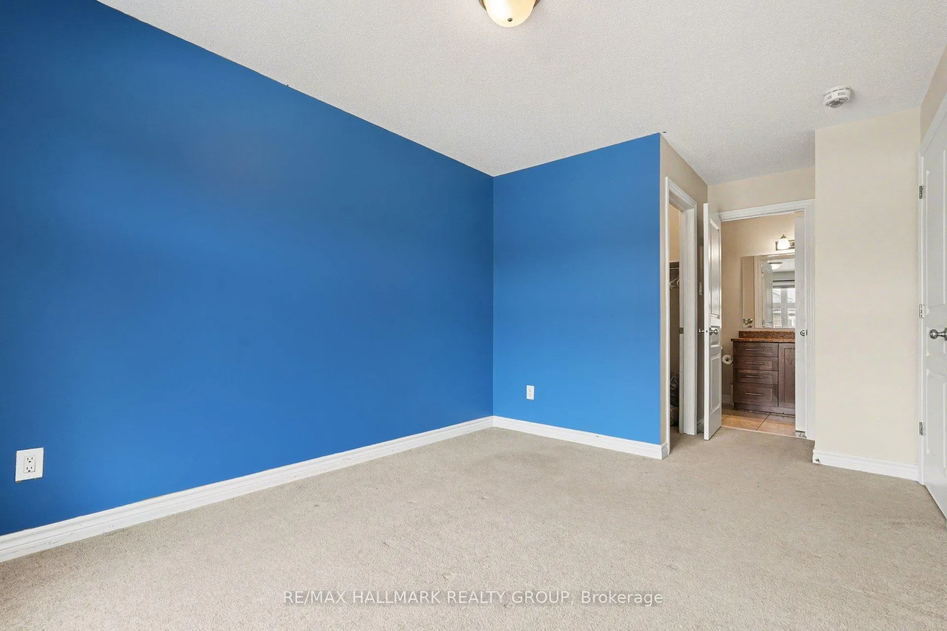 Photo 16 of 319 Livery Street, Ottawa, Kanata - Emerald Meadows/Trailwest — HOMEH