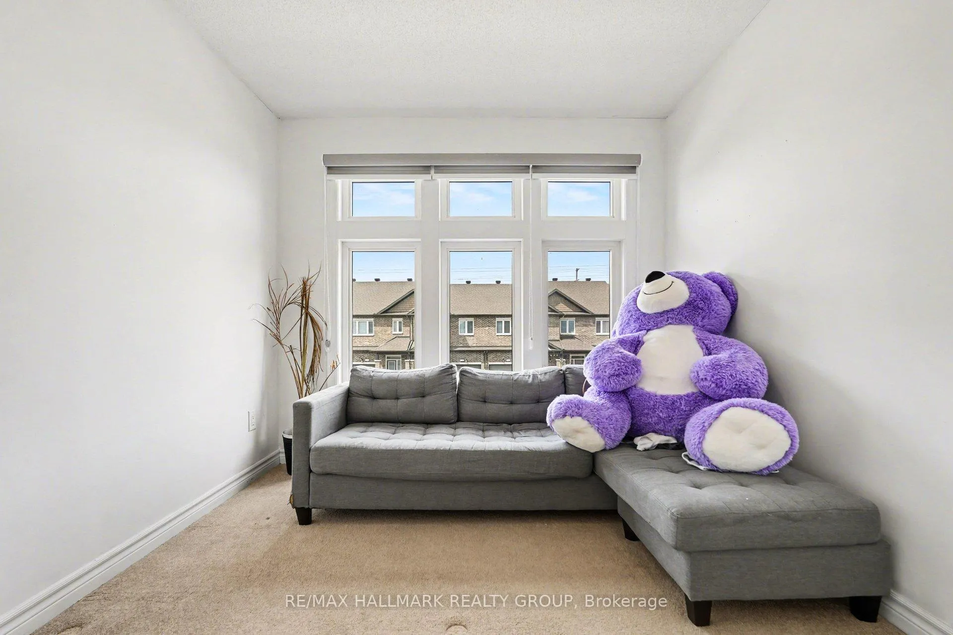 Photo 18 of 319 Livery Street, Ottawa, Kanata - Emerald Meadows/Trailwest — HOMEH
