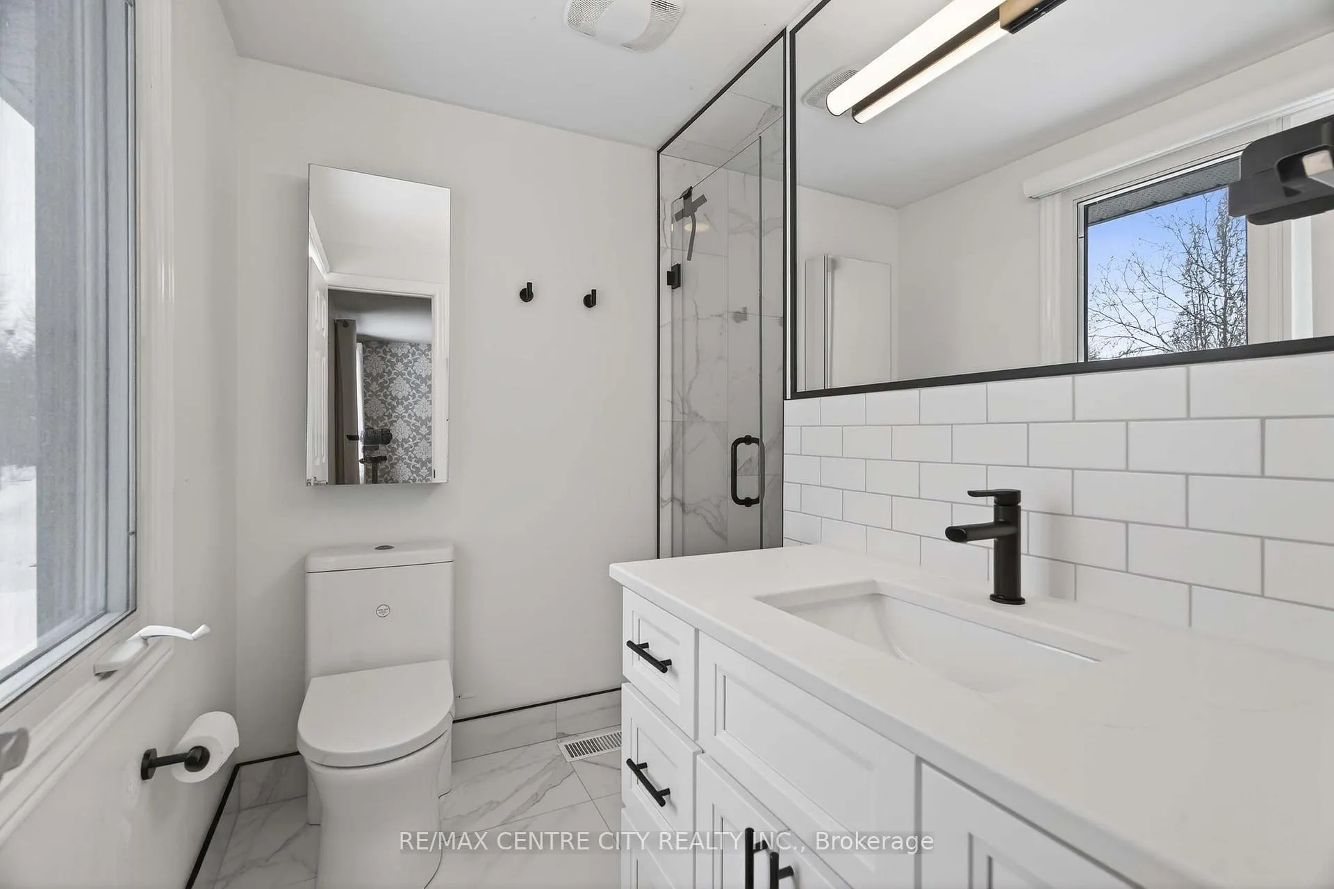 Photo 27 of 45 Chaucer Road N, London, South M — HOMEH