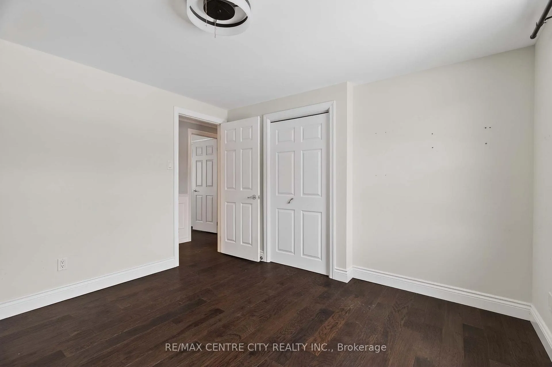 Photo 29 of 45 Chaucer Road N, London, South M — HOMEH
