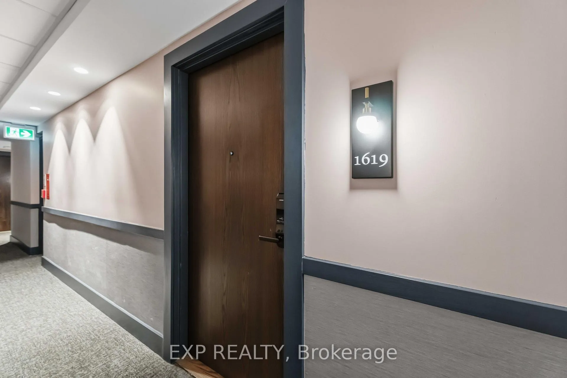 Photo 3 of Unit 1619, 2782 Barton Street E, Hamilton, Riverdale — HOMEH