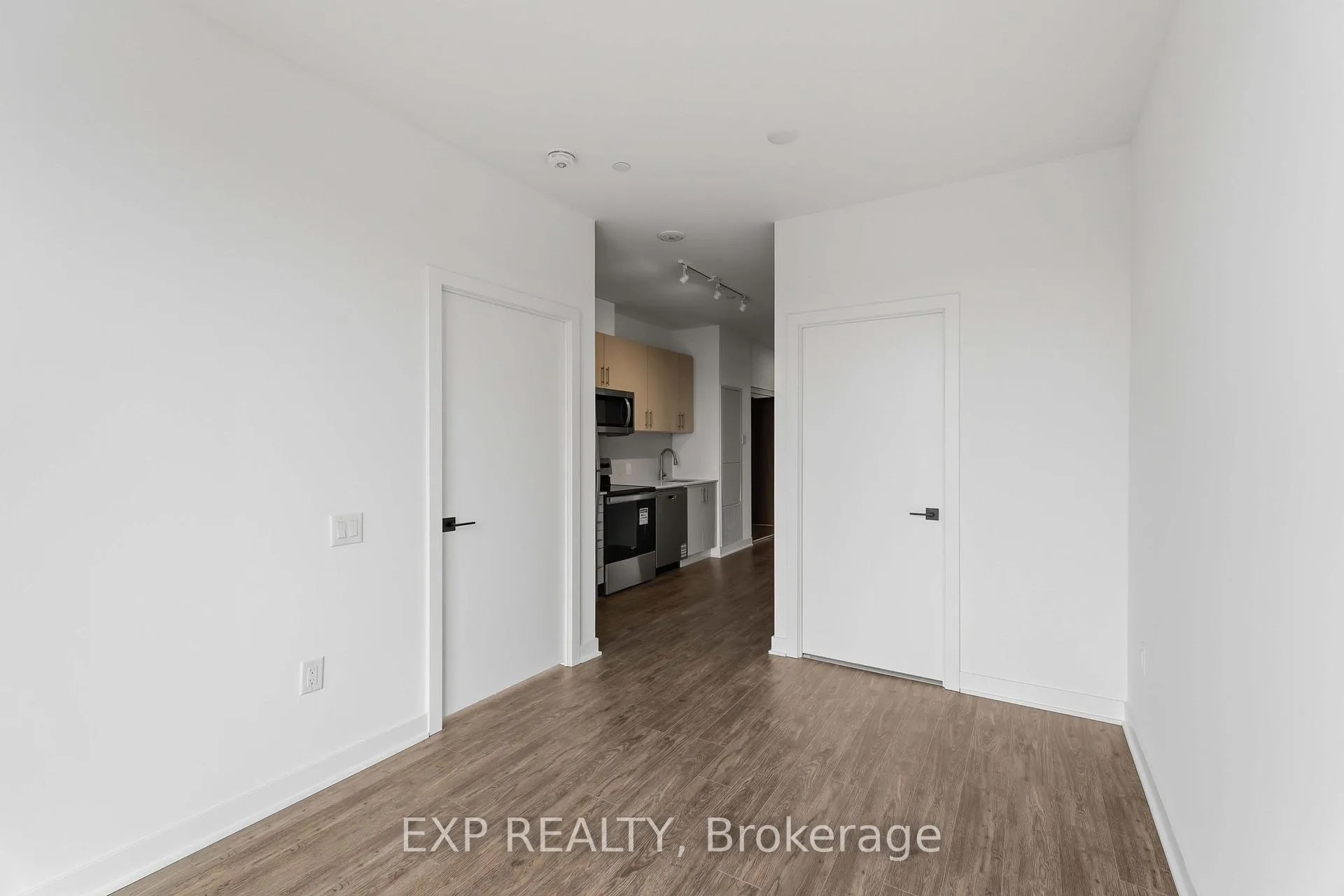 Photo 7 of Unit 1619, 2782 Barton Street E, Hamilton, Riverdale — HOMEH