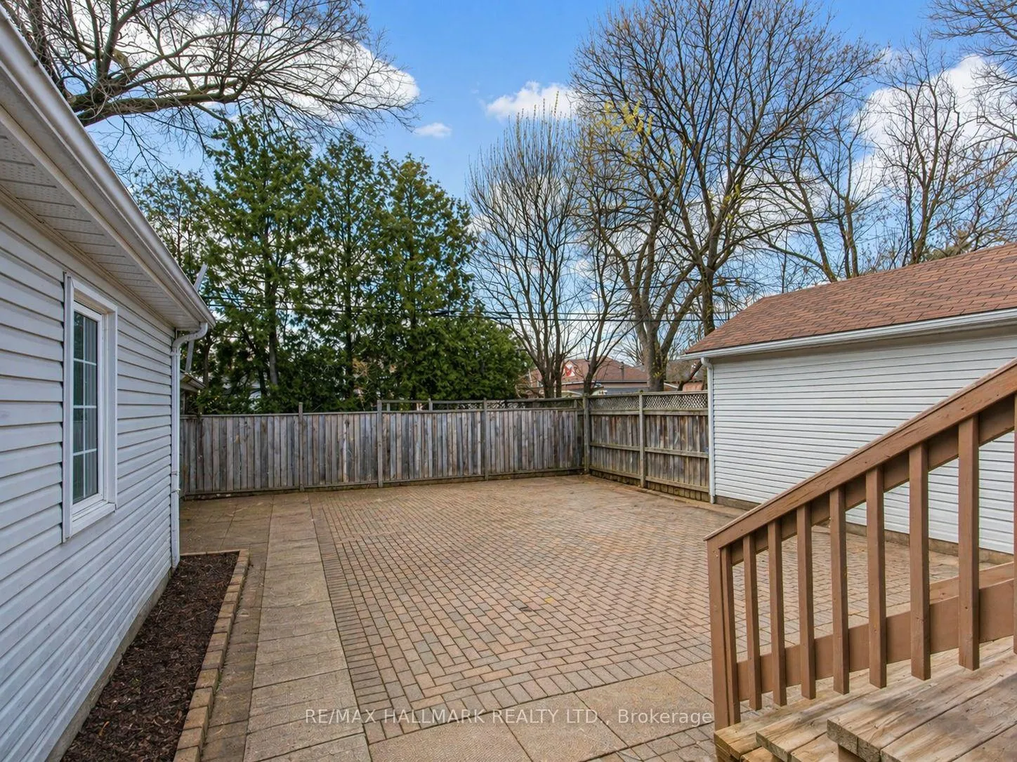 Photo 12 of 712 Pharmacy Avenue, Scarborough, Clairlea-Birchmount — HOMEH