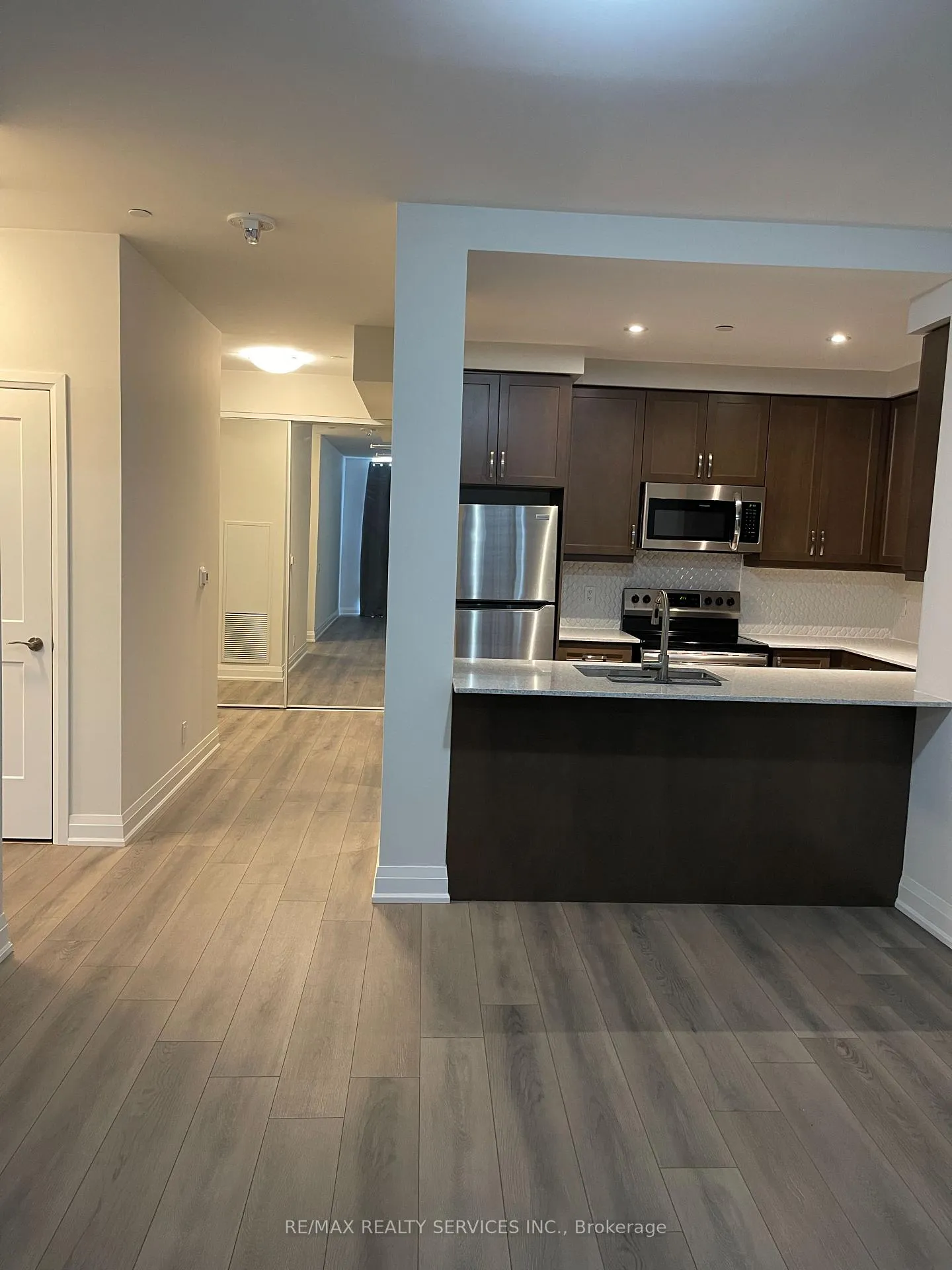 Photo 13 of Unit 203, 15 Lynch Street, Brampton, Queen Street Corridor — HOMEH