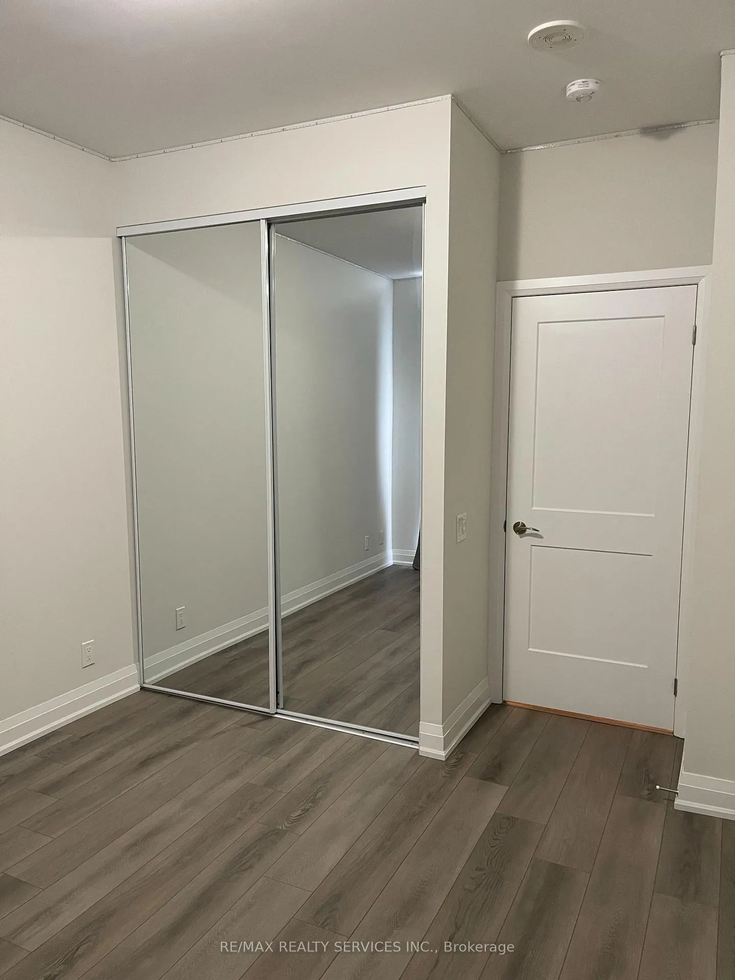 Photo 17 of Unit 203, 15 Lynch Street, Brampton, Queen Street Corridor — HOMEH
