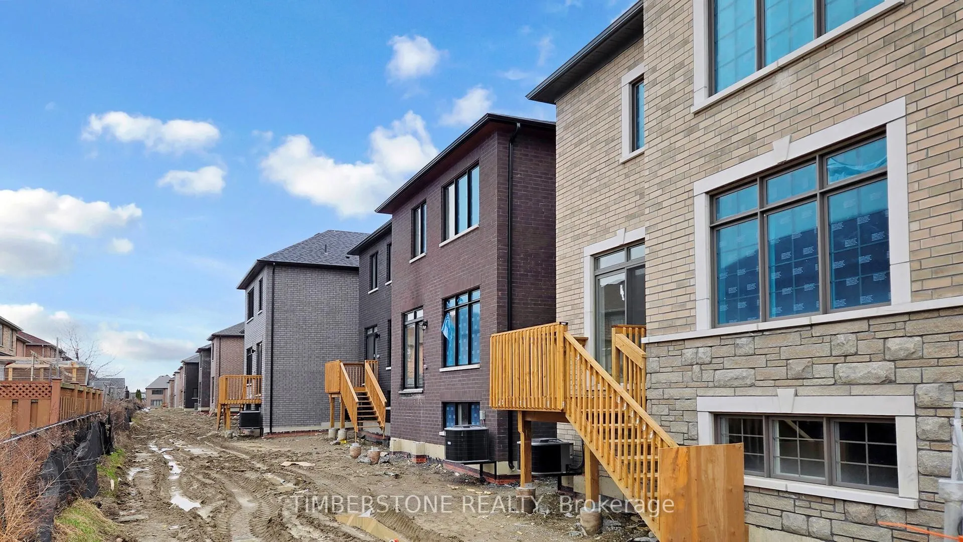 Photo 38 of 37 Raja Street, Brampton, Bram East — HOMEH