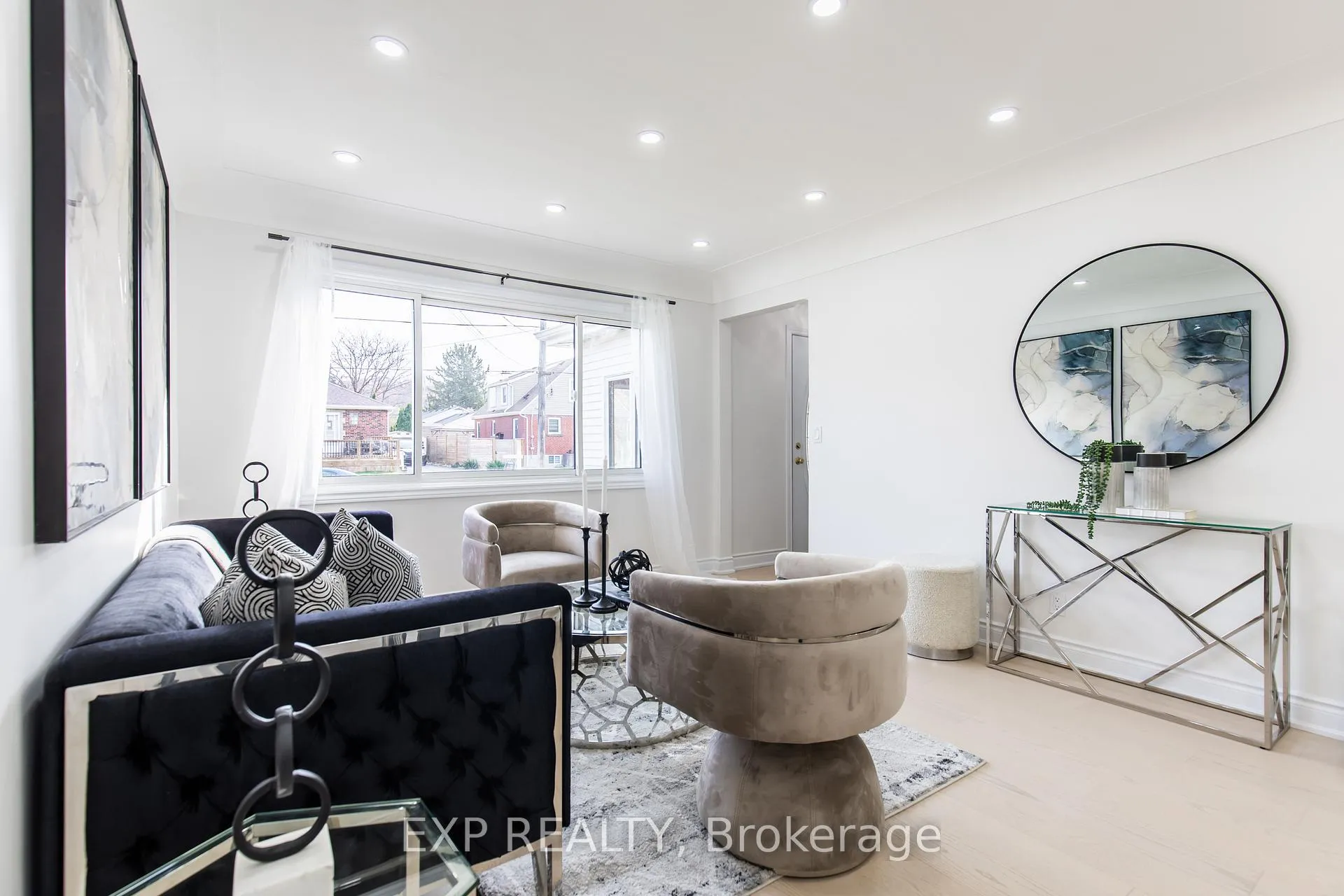 Photo 5 of Unit Main, 46 Upper Walker Avenue, Hamilton, Stoney Creek — HOMEH