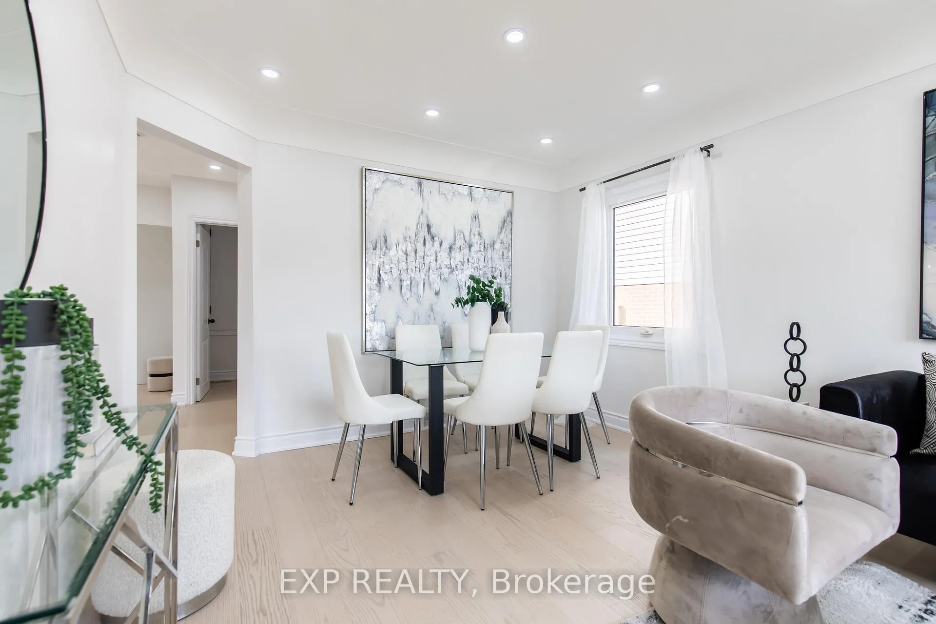 Photo 11 of Unit Main, 46 Upper Walker Avenue, Hamilton, Stoney Creek — HOMEH