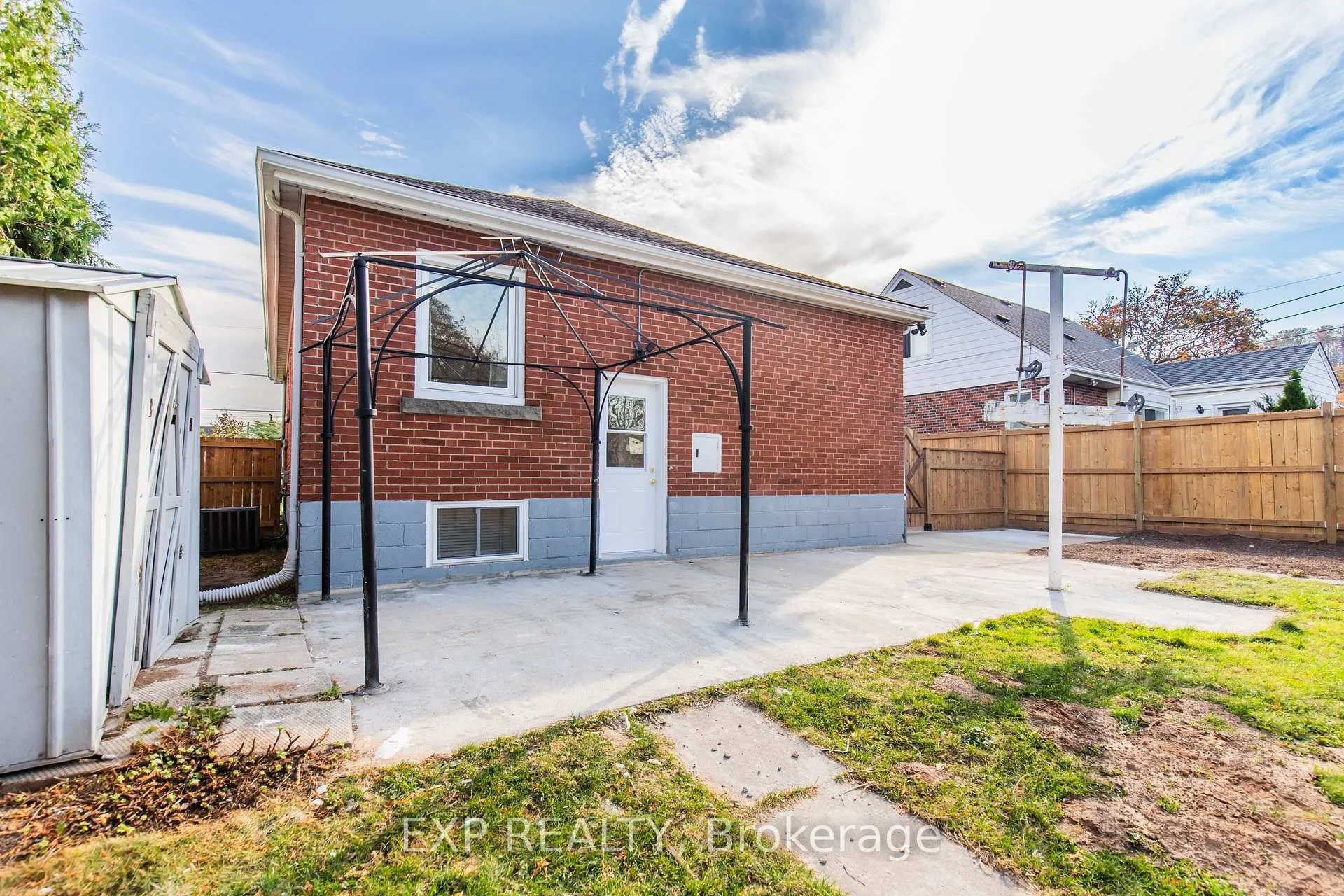 Photo 33 of Unit Main, 46 Upper Walker Avenue, Hamilton, Stoney Creek — HOMEH