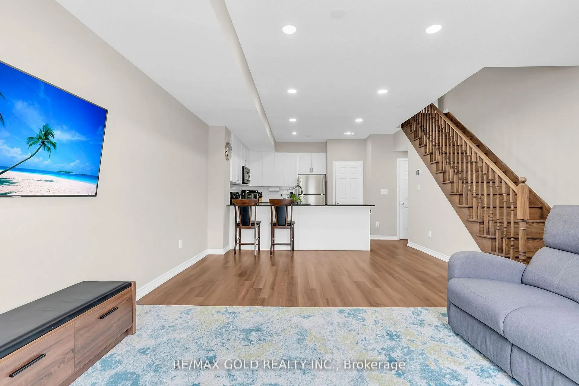 Photo 5 of Unit 06, 1030 Dunsley Way, Whitby, Pringle Creek — HOMEH