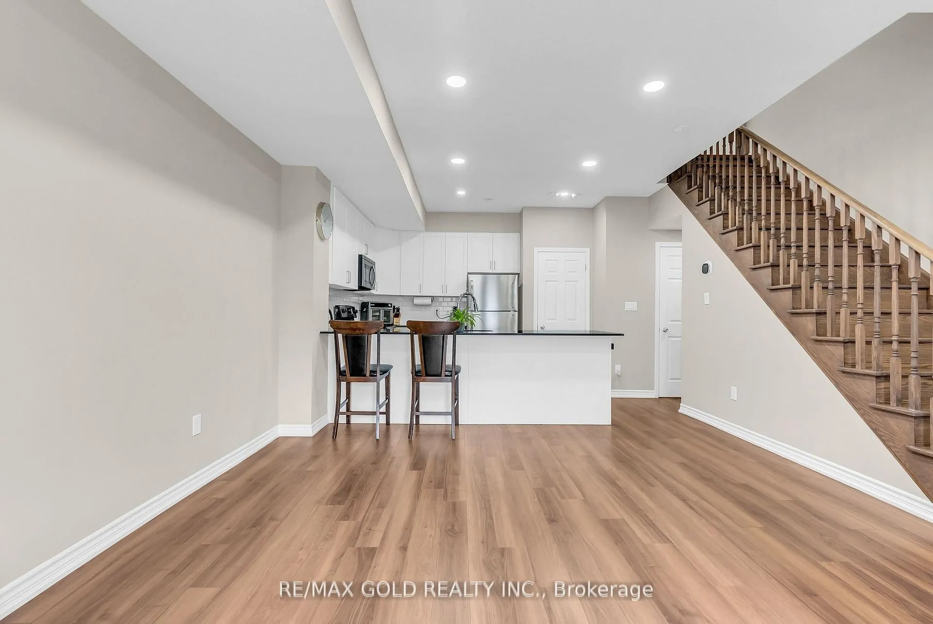 Photo 6 of Unit 06, 1030 Dunsley Way, Whitby, Pringle Creek — HOMEH