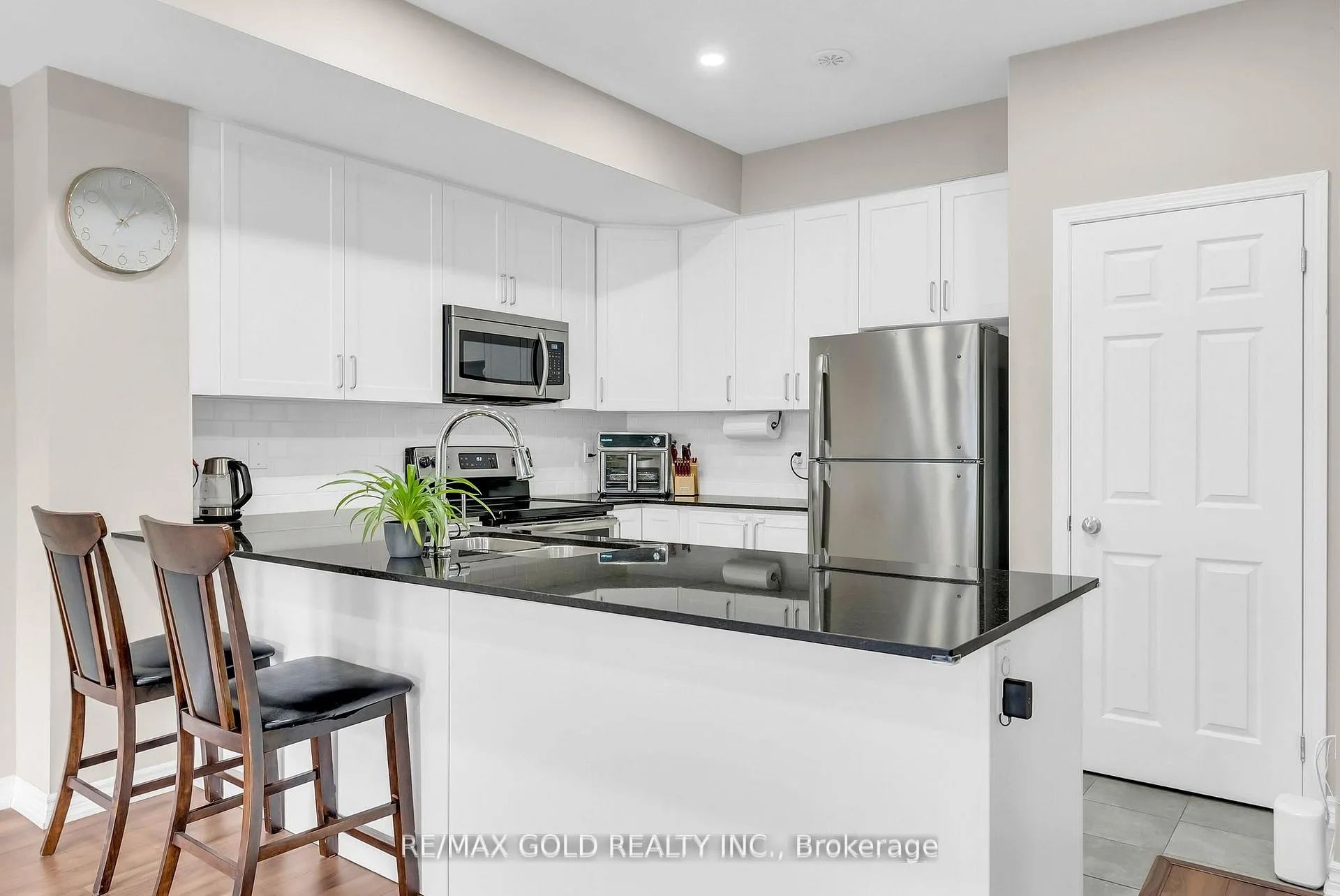 Photo 8 of Unit 06, 1030 Dunsley Way, Whitby, Pringle Creek — HOMEH