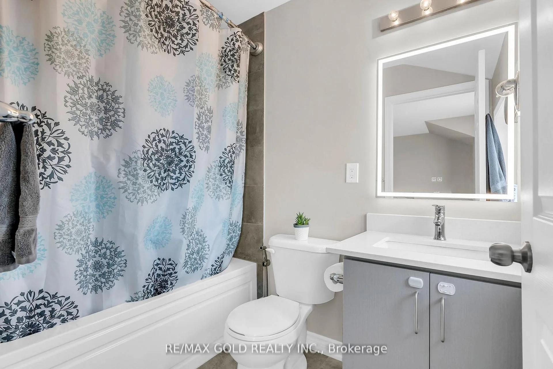 Photo 27 of Unit 06, 1030 Dunsley Way, Whitby, Pringle Creek — HOMEH