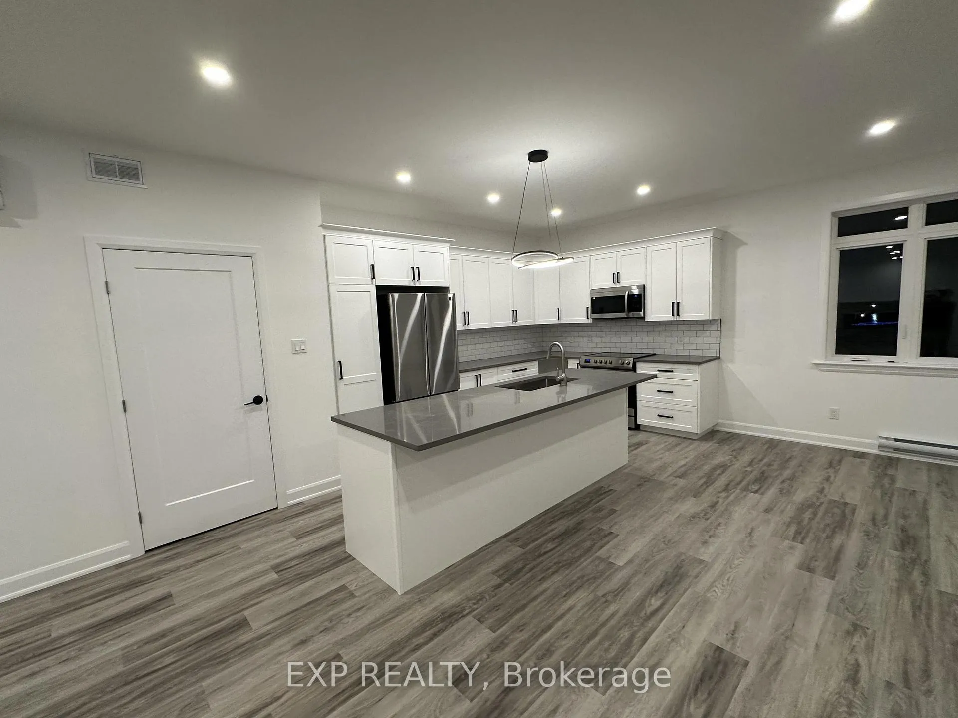 Photo 8 of Unit A, 293 Flat Rapids Road, McNab/Braeside, Mcnab/Braeside Twps — HOMEH