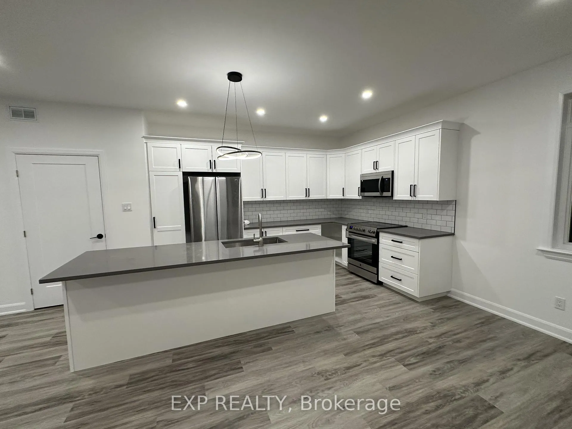Photo 9 of Unit A, 293 Flat Rapids Road, McNab/Braeside, Mcnab/Braeside Twps — HOMEH