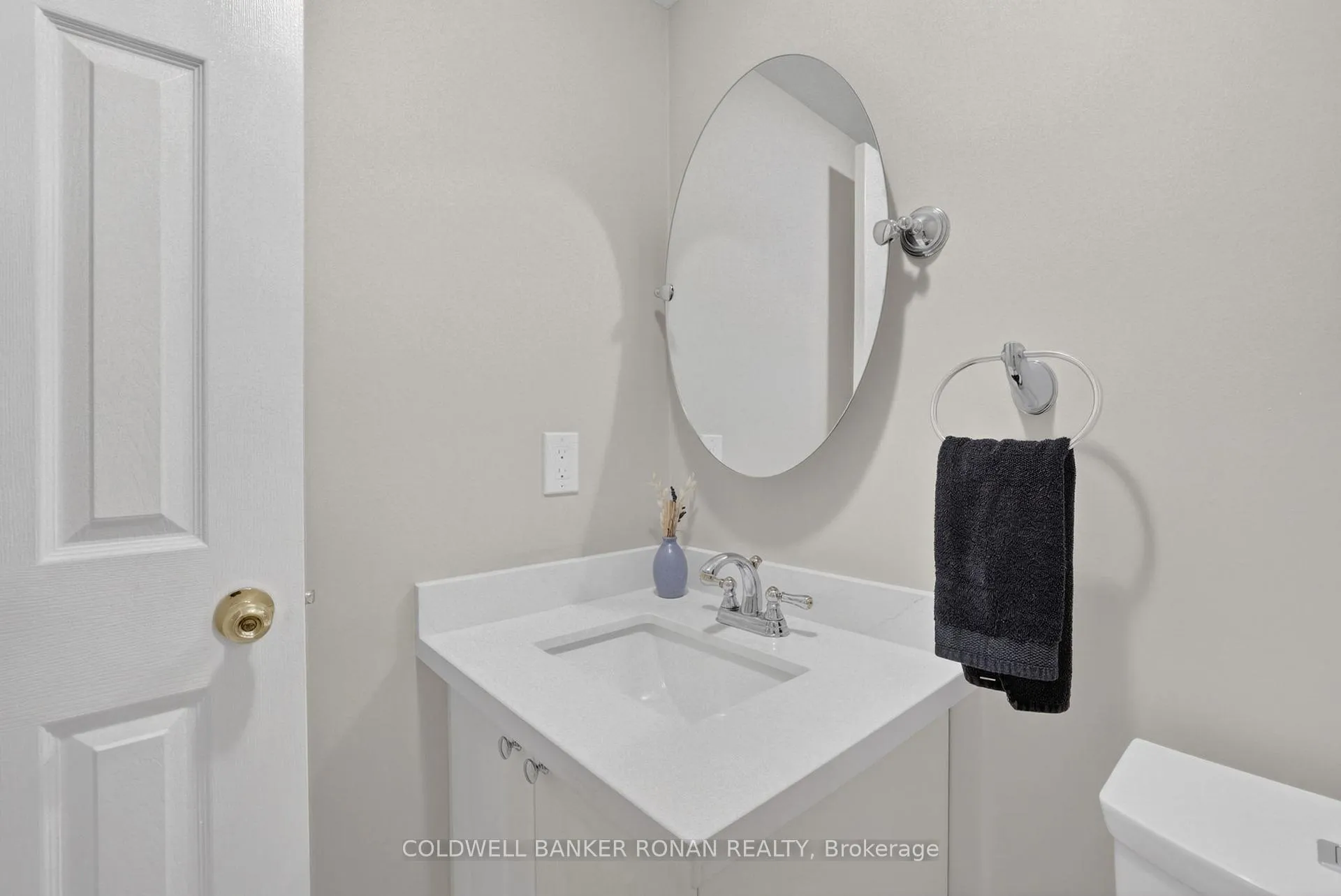 Photo 16 of 240 Howard Crescent, Orangeville — HOMEH