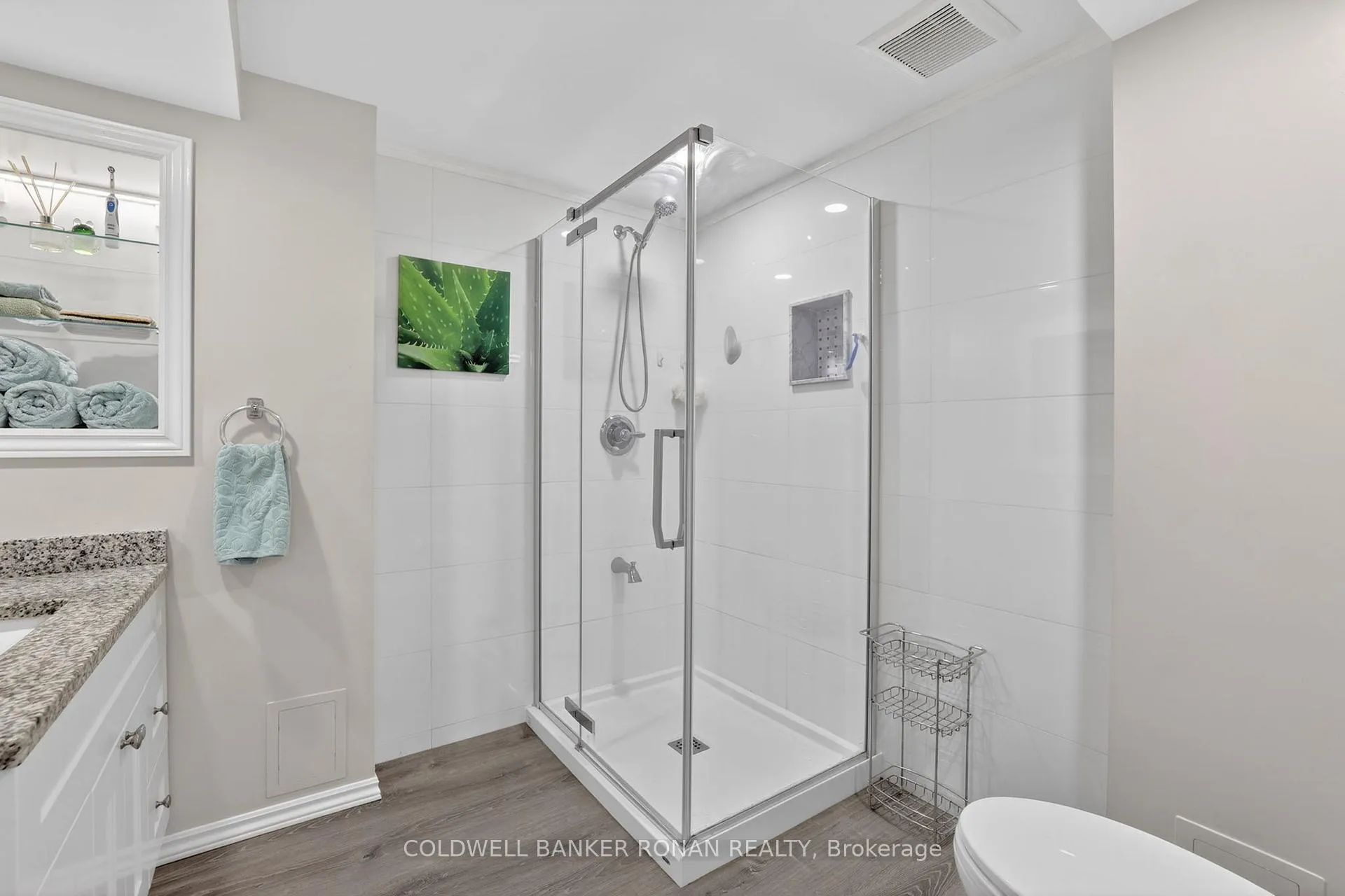 Photo 41 of 240 Howard Crescent, Orangeville — HOMEH