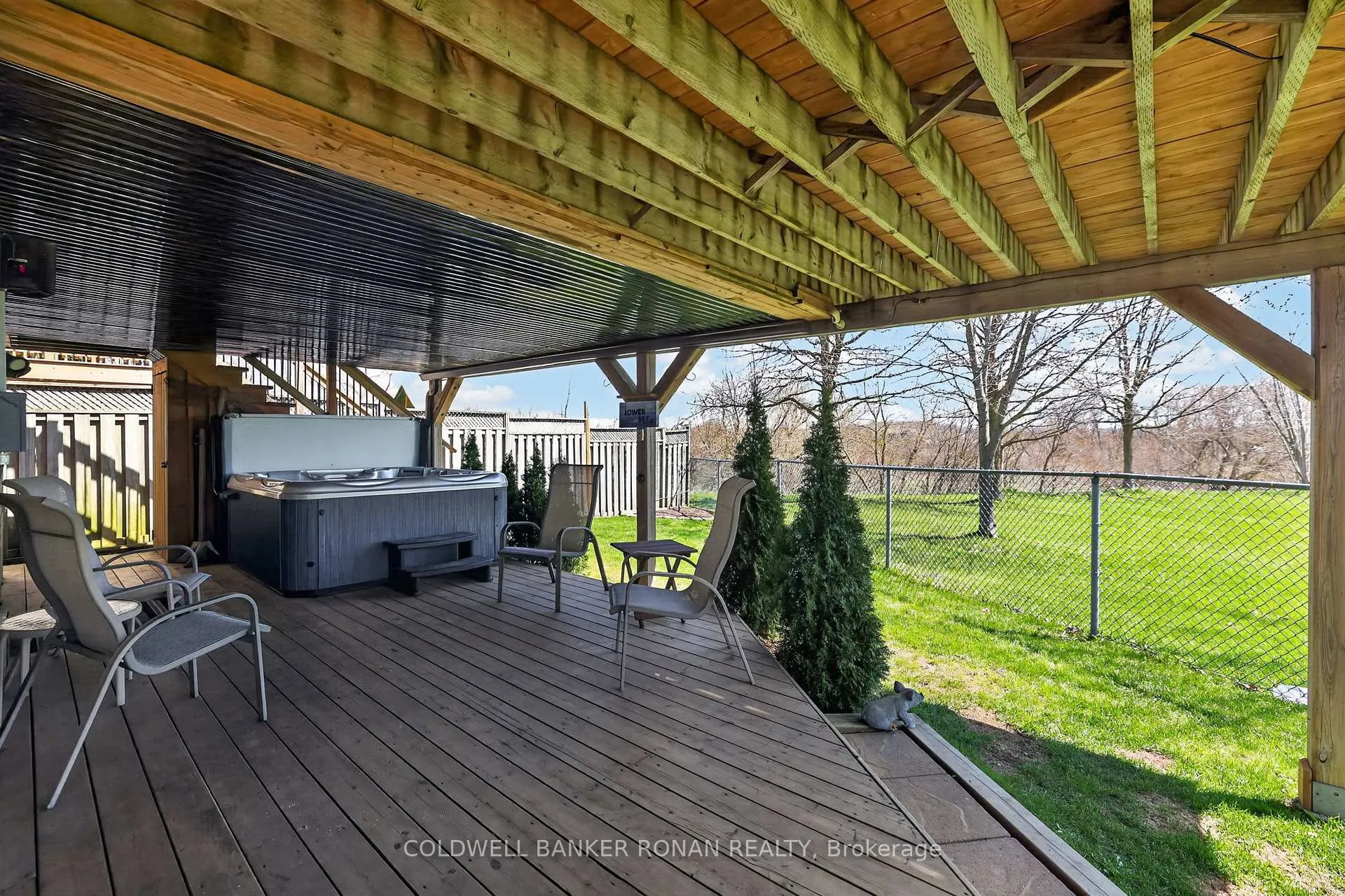 Photo 48 of 240 Howard Crescent, Orangeville — HOMEH