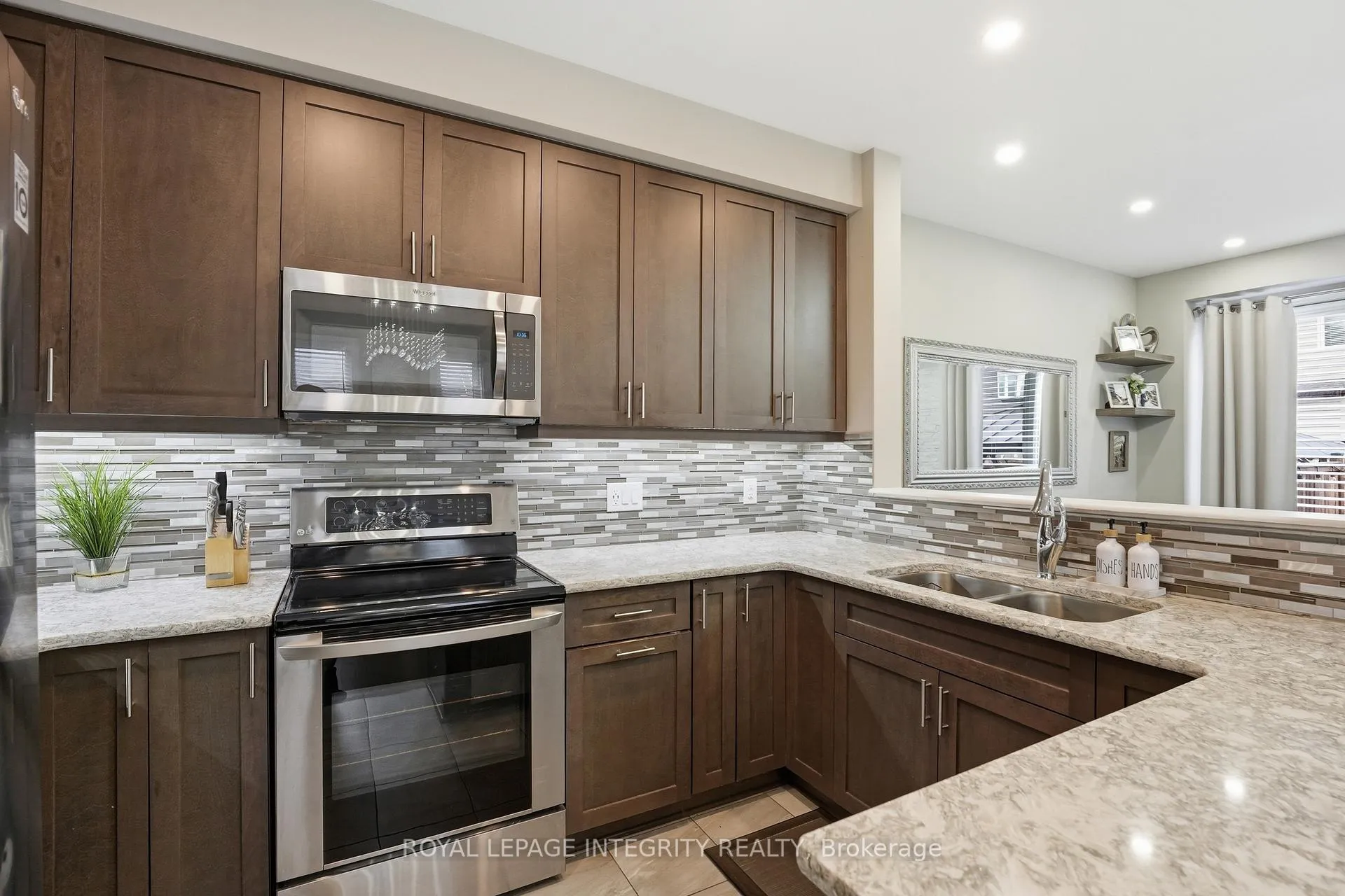 Photo 5 of 512 Vivera Place, Ottawa, Stittsville (North) — HOMEH
