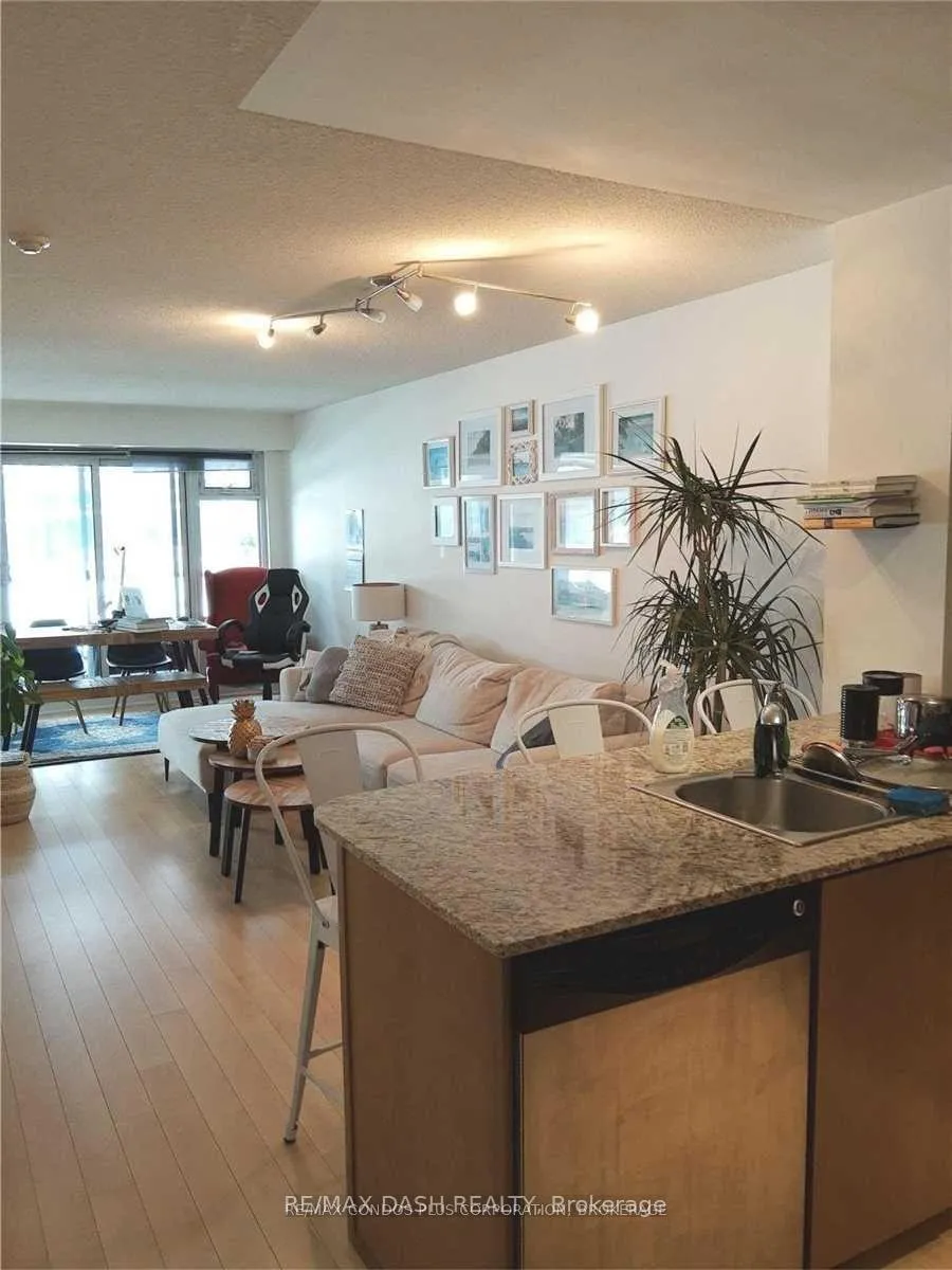 Photo 3 of Unit 1009, 2191 Yonge Street, Toronto, Mount Pleasant East — HOMEH
