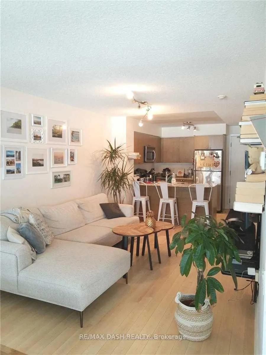 Photo 6 of Unit 1009, 2191 Yonge Street, Toronto, Mount Pleasant East — HOMEH
