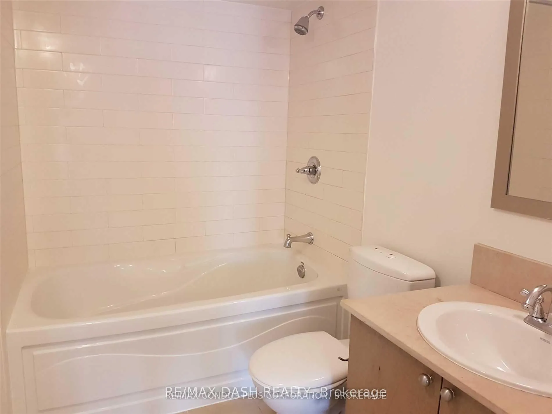 Photo 13 of Unit 1009, 2191 Yonge Street, Toronto, Mount Pleasant East — HOMEH