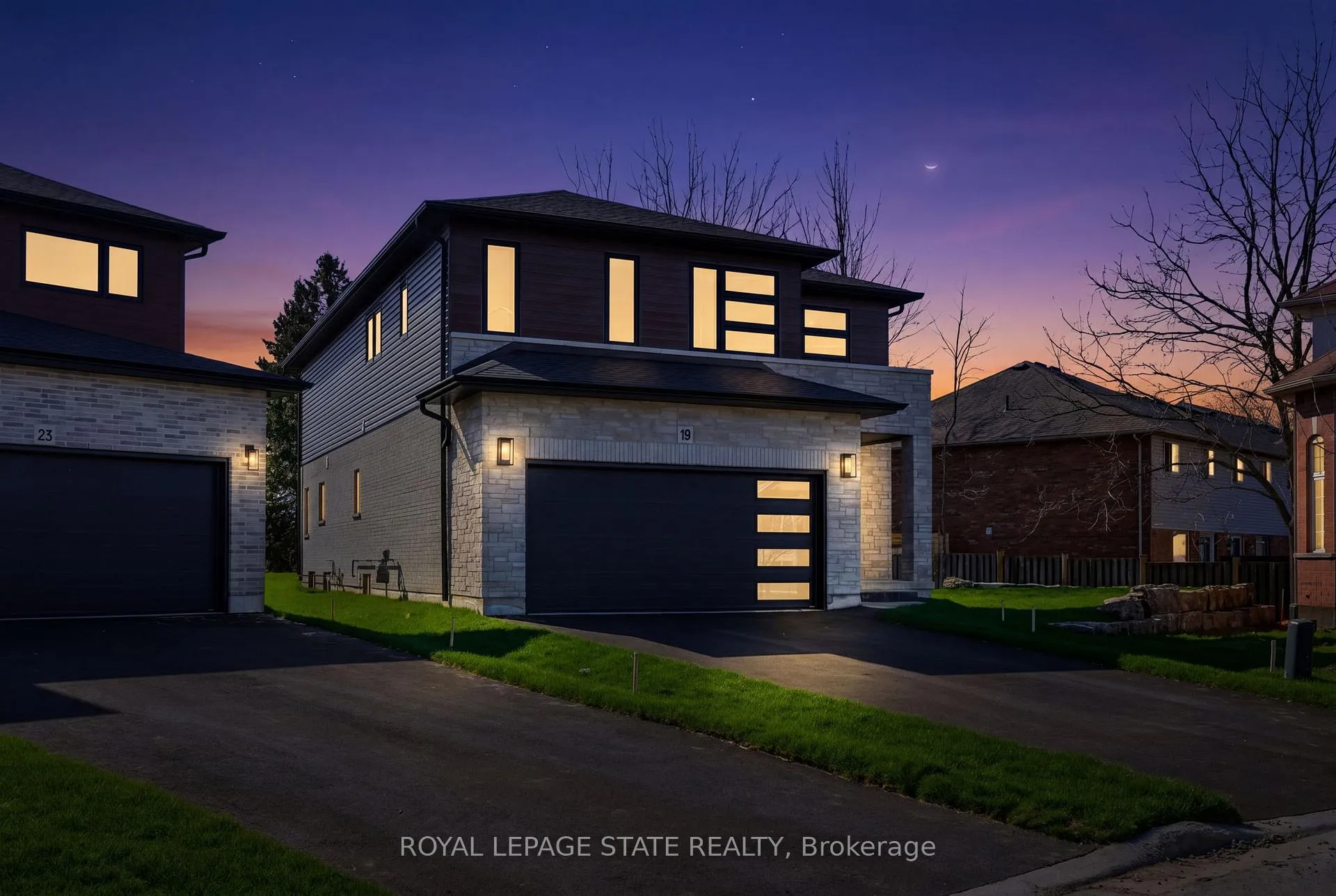 Front of 19 Woodvalley Court