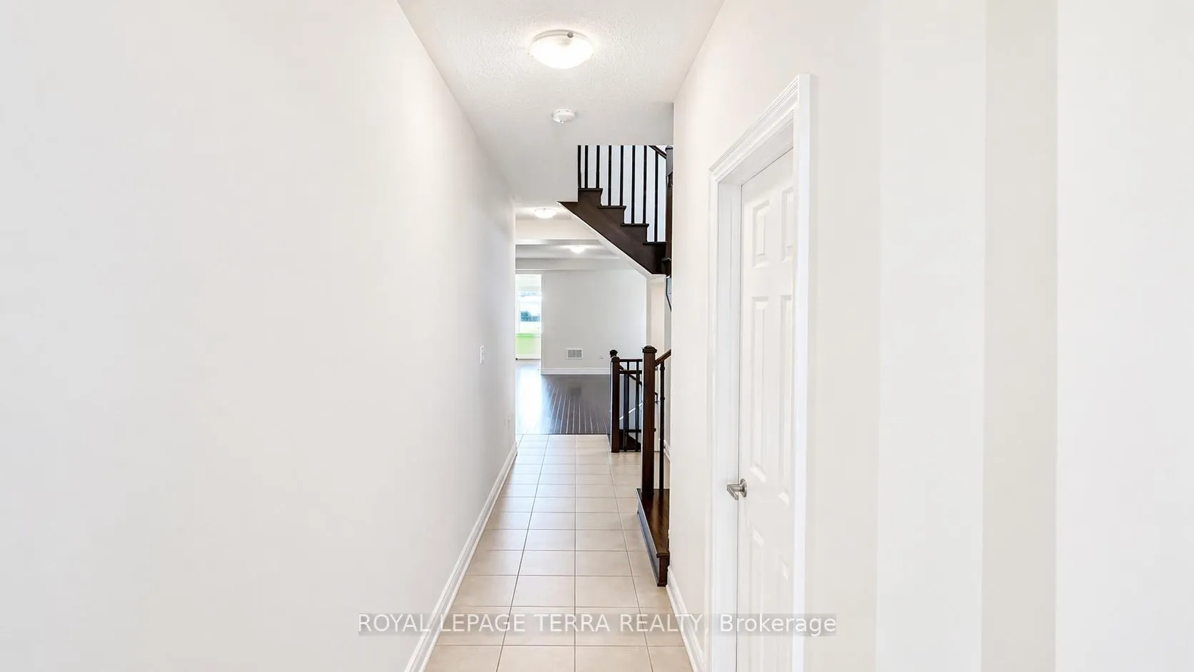 Photo 6 of 144 Bloomfield Crescent, Cambridge — HOMEH