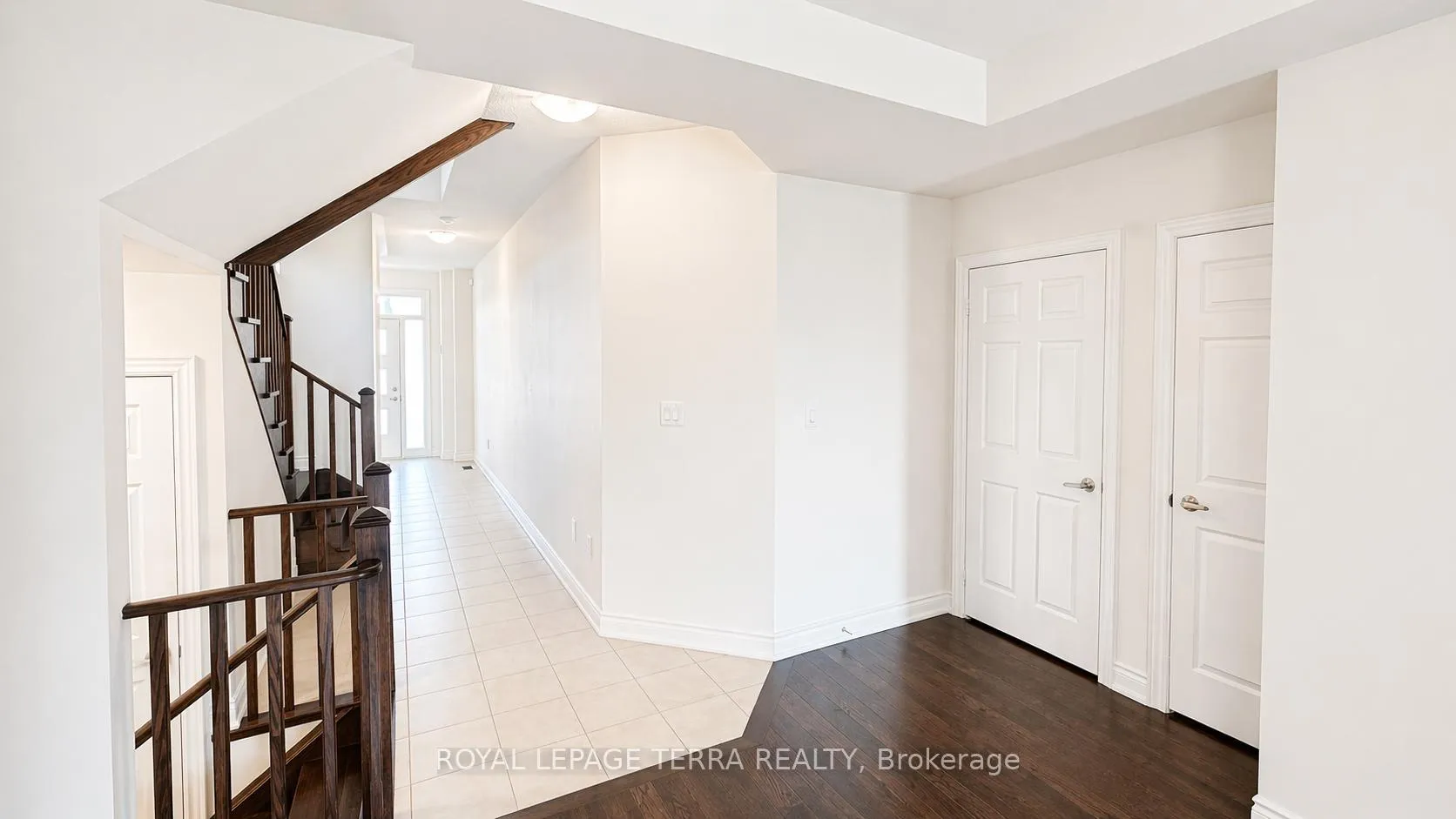 Photo 8 of 144 Bloomfield Crescent, Cambridge — HOMEH