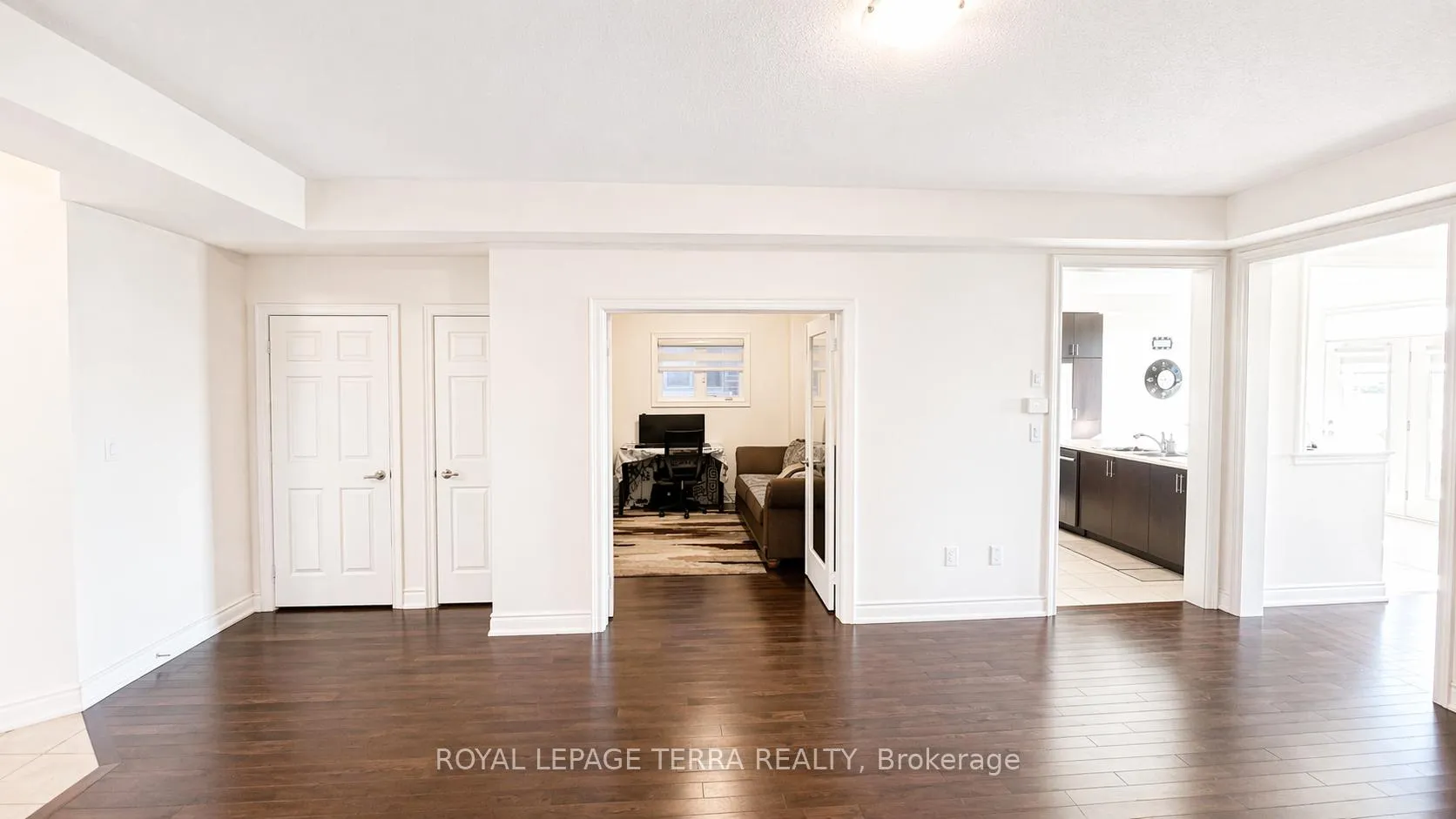 Photo 10 of 144 Bloomfield Crescent, Cambridge — HOMEH