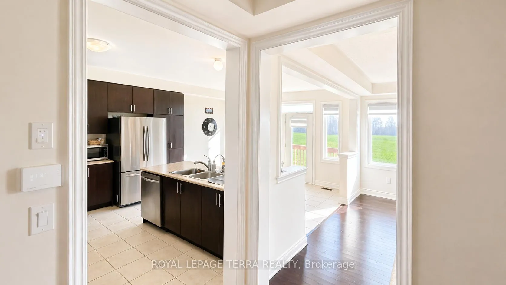 Photo 12 of 144 Bloomfield Crescent, Cambridge — HOMEH