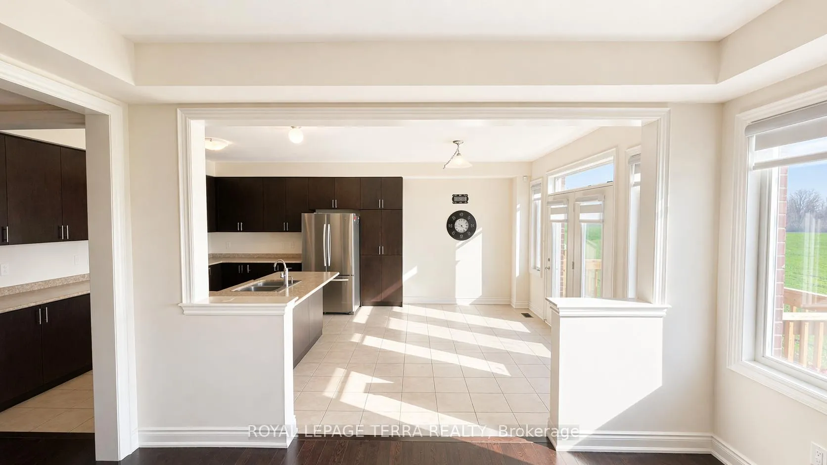 Photo 15 of 144 Bloomfield Crescent, Cambridge — HOMEH