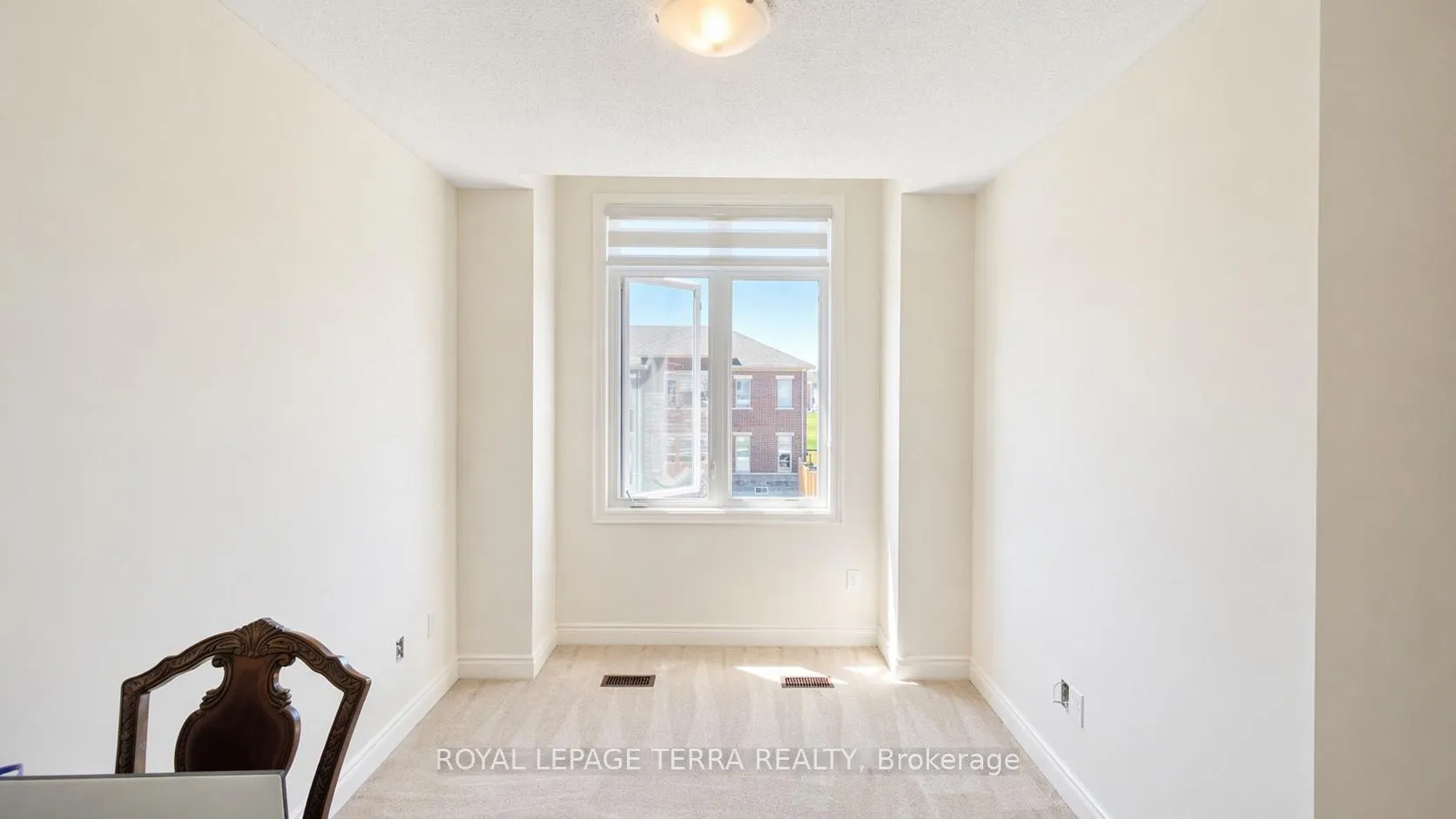 Photo 32 of 144 Bloomfield Crescent, Cambridge — HOMEH
