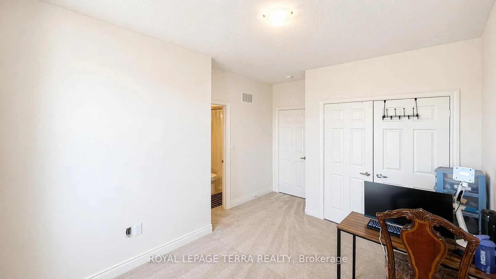 Photo 33 of 144 Bloomfield Crescent, Cambridge — HOMEH