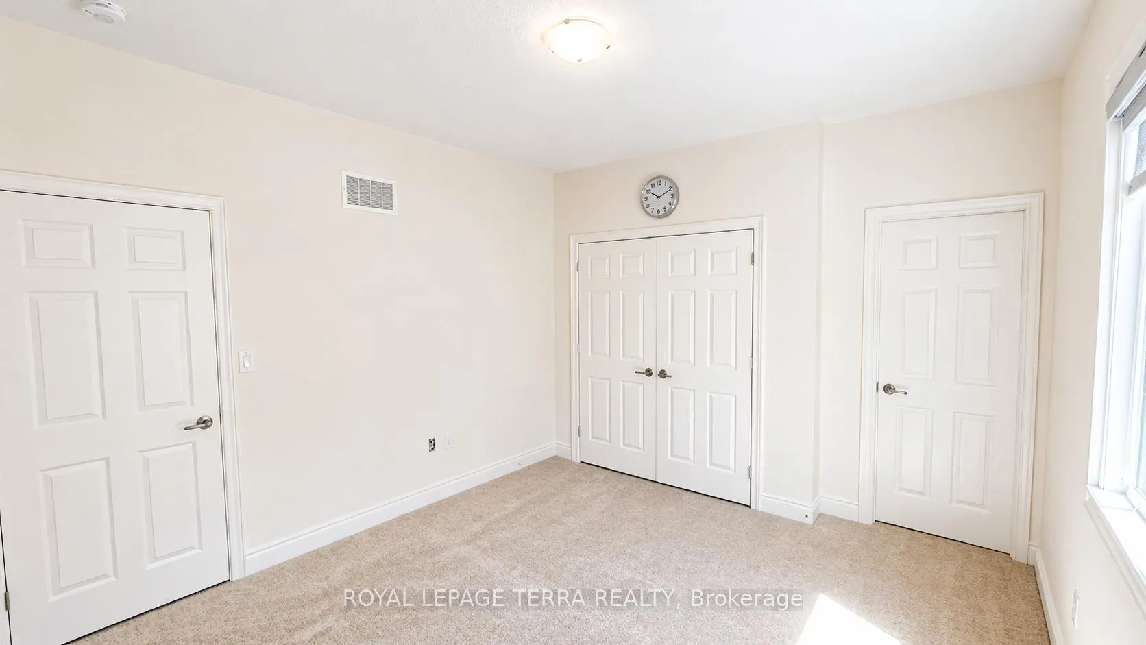 Photo 35 of 144 Bloomfield Crescent, Cambridge — HOMEH