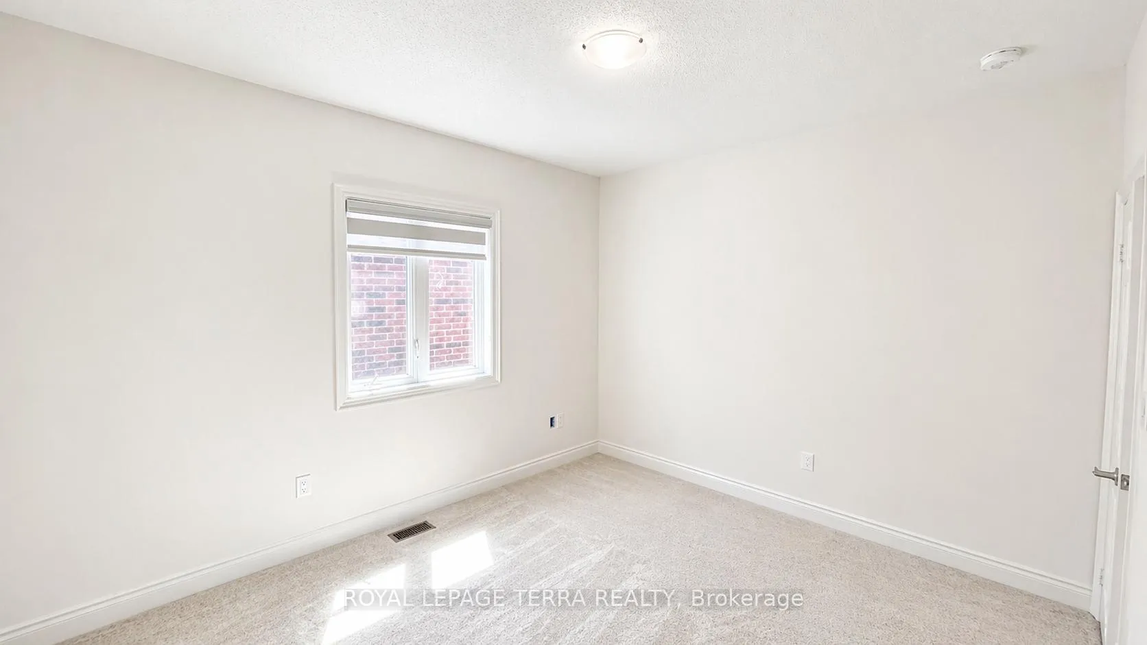 Photo 36 of 144 Bloomfield Crescent, Cambridge — HOMEH