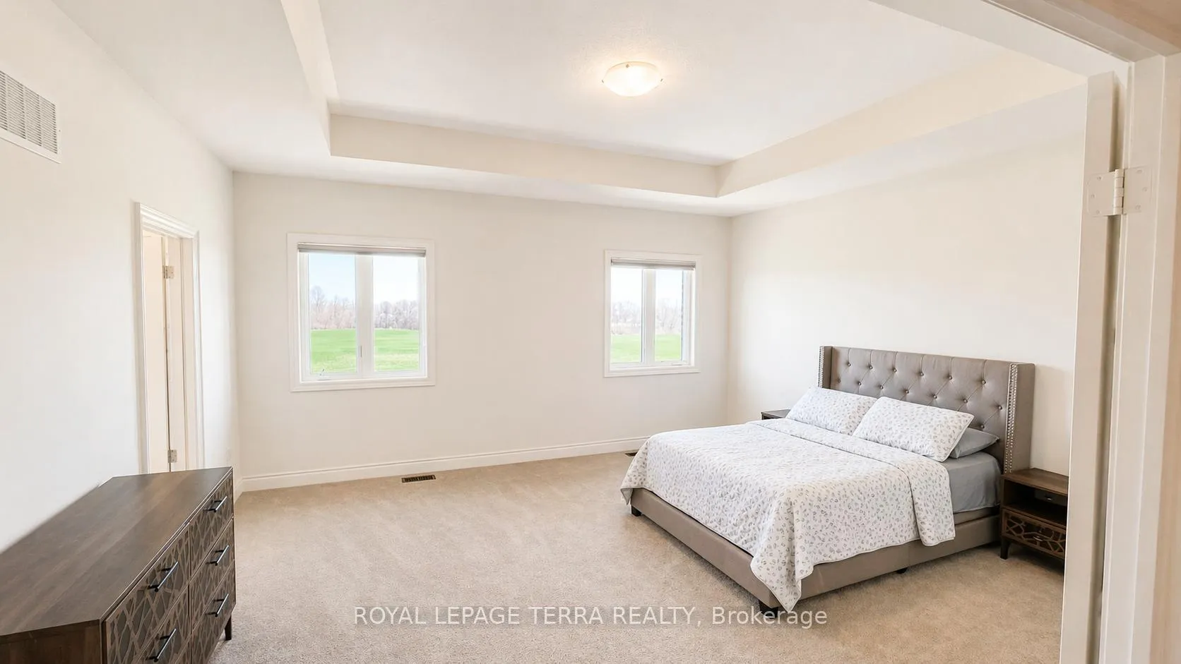 Photo 39 of 144 Bloomfield Crescent, Cambridge — HOMEH