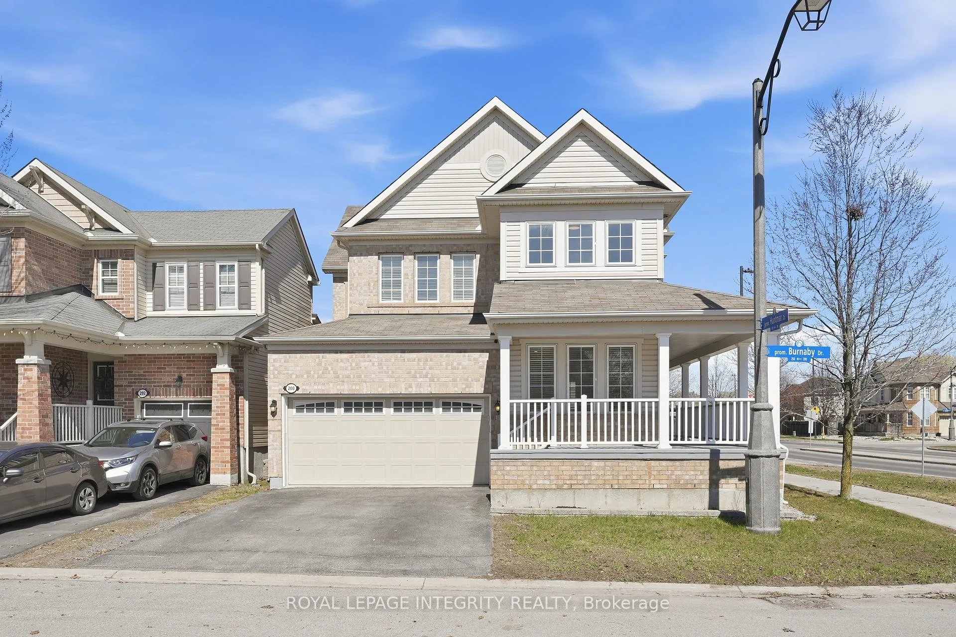 Photo 3 of 200 Burnaby Drive, Ottawa, Stittsville (North) — HOMEH