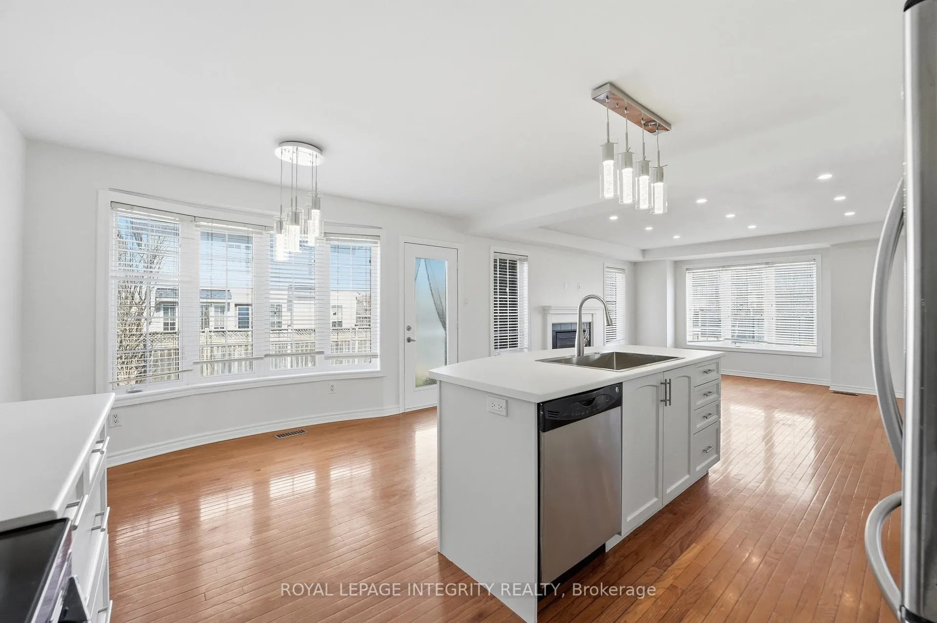 Photo 8 of 200 Burnaby Drive, Ottawa, Stittsville (North) — HOMEH